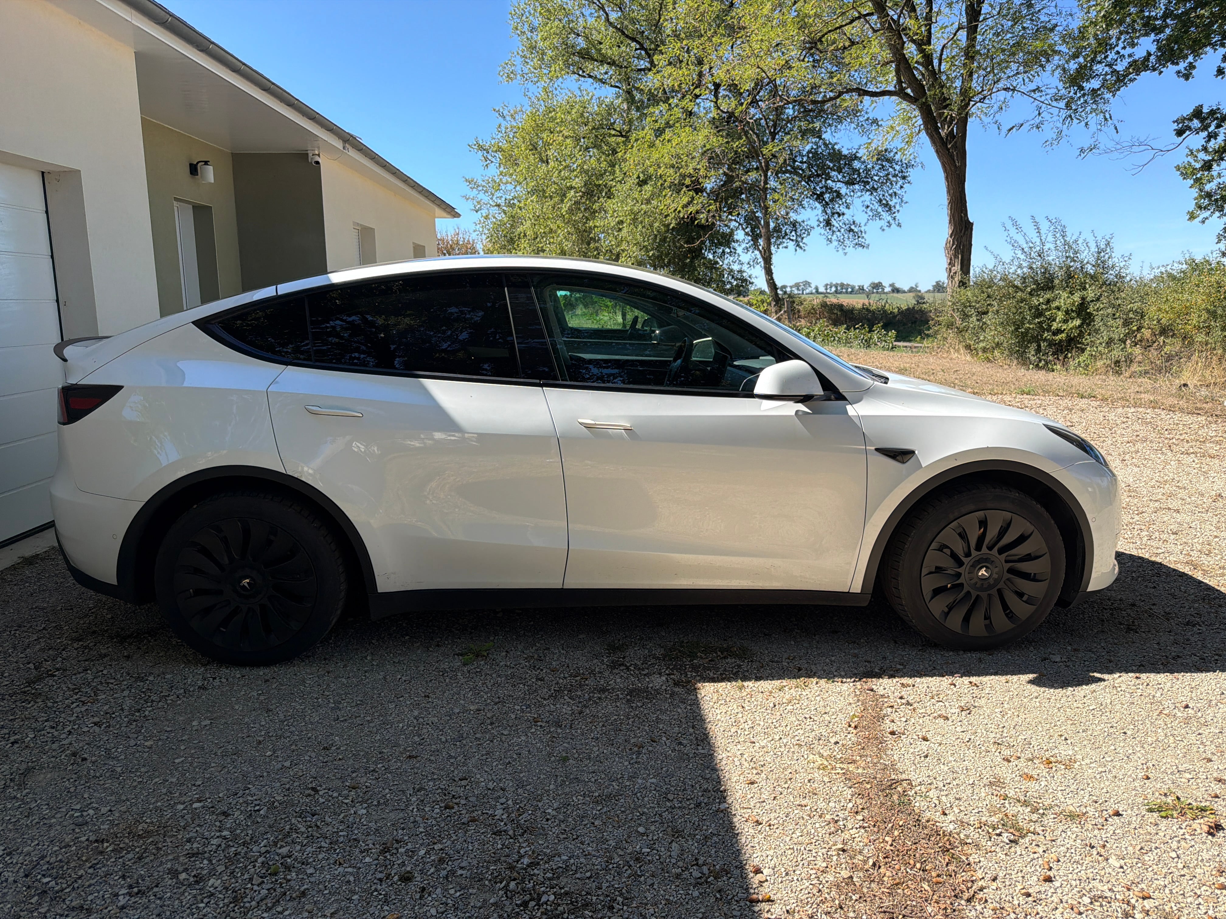 Tesla Model Y Long Range avec Climatisation
