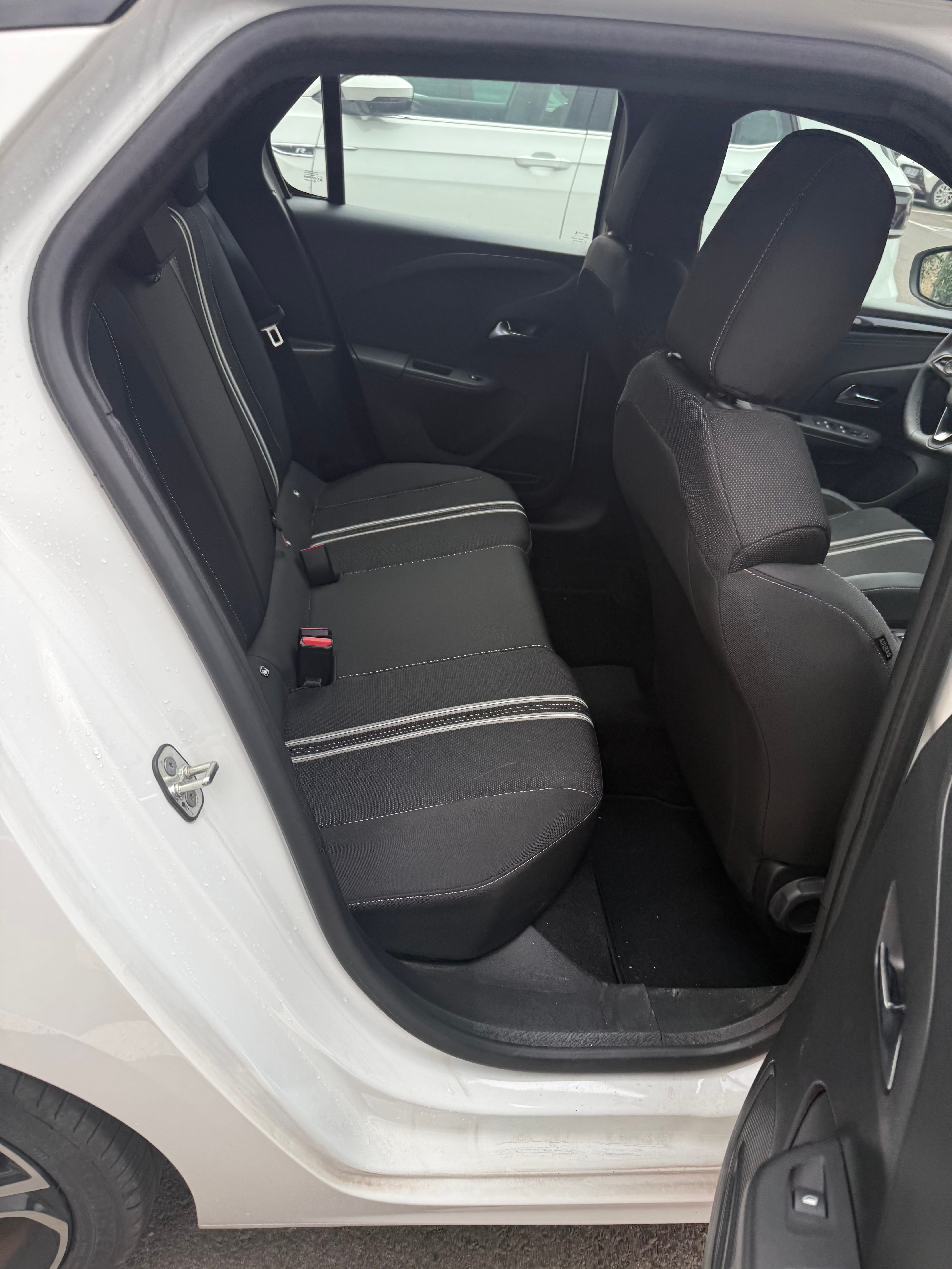 Opel Corsa avec Régulateur de vitesse