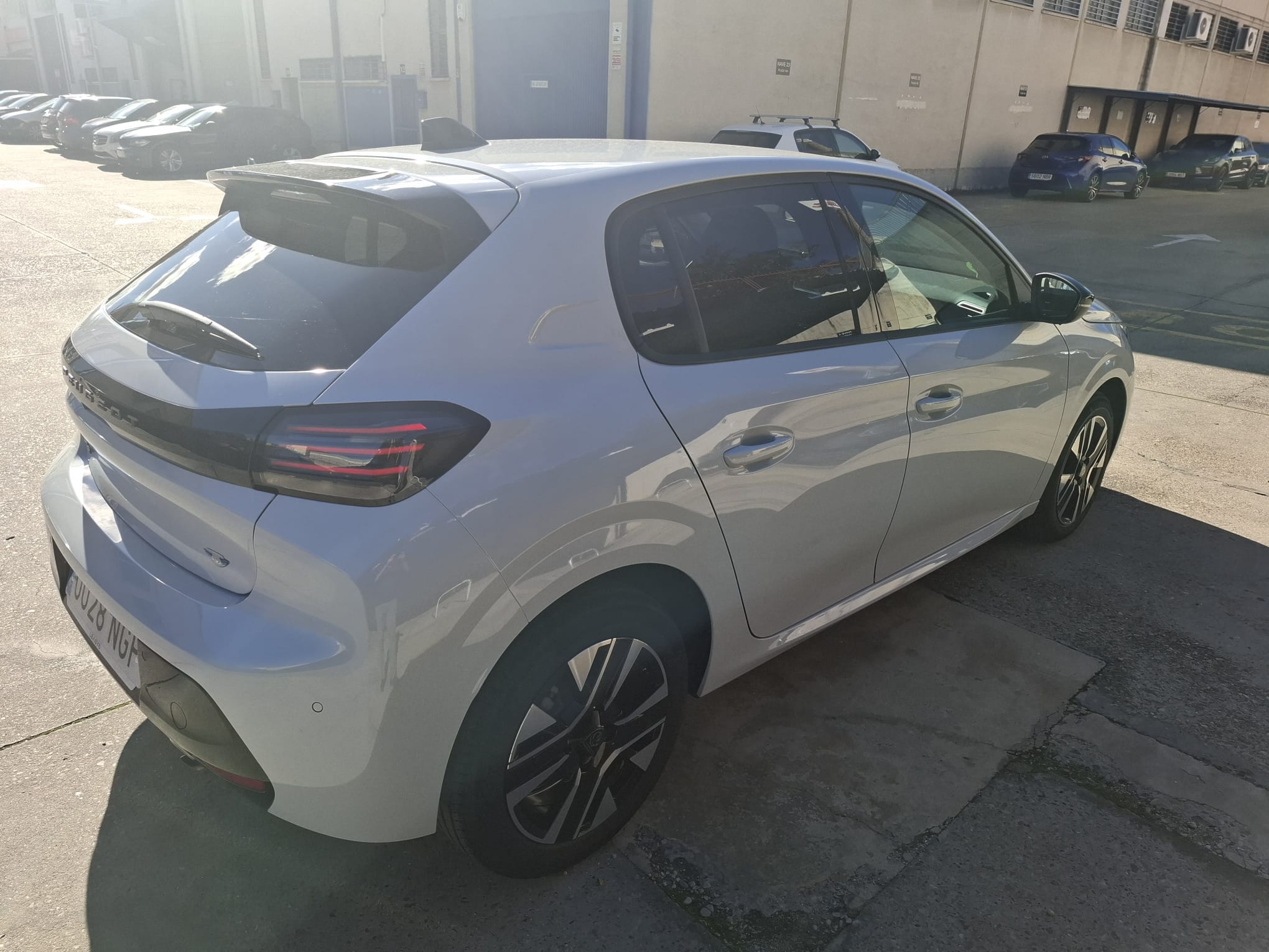 Peugeot 208 con Aire acondicionado