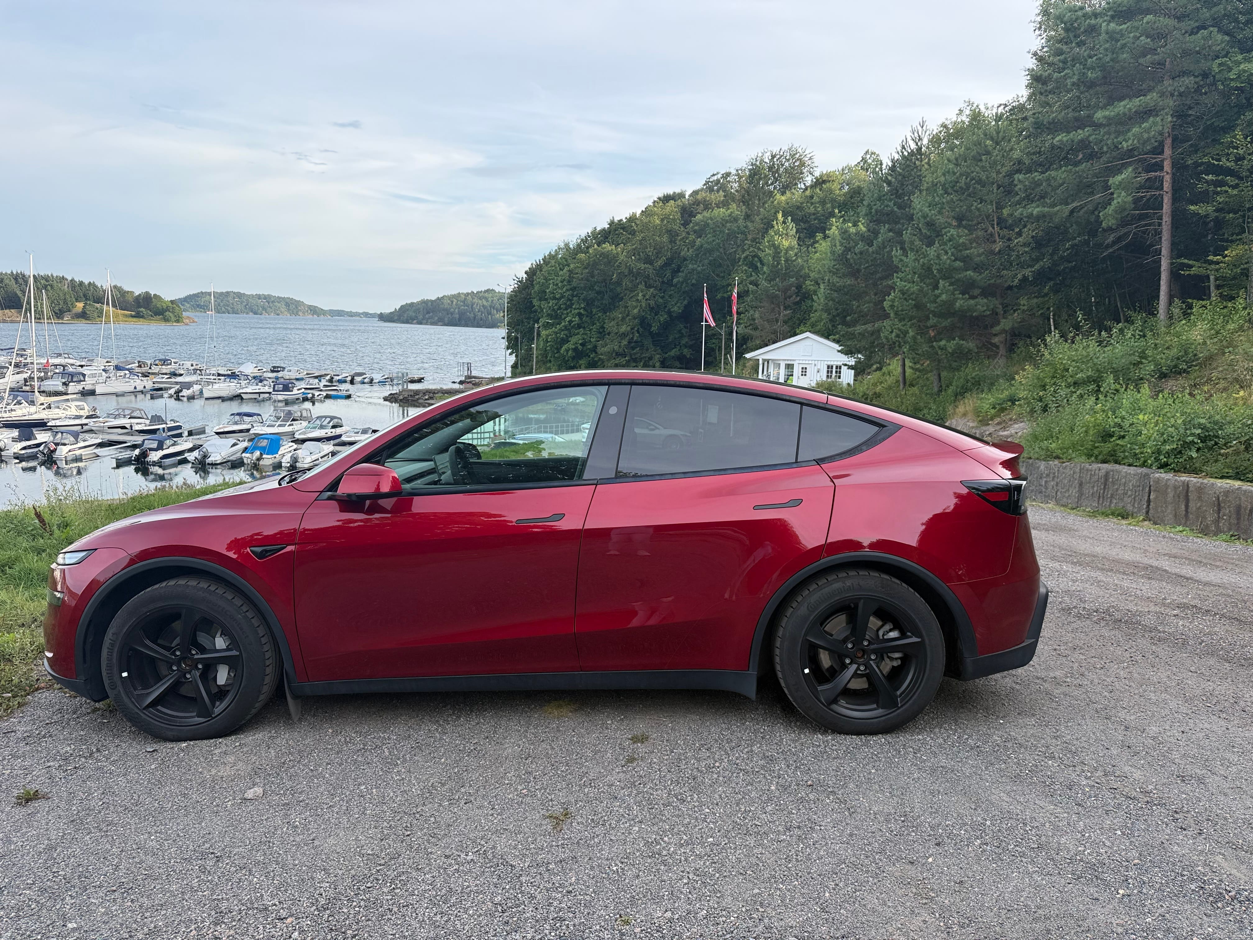 Tesla Model Y Long Range med Aircondition
