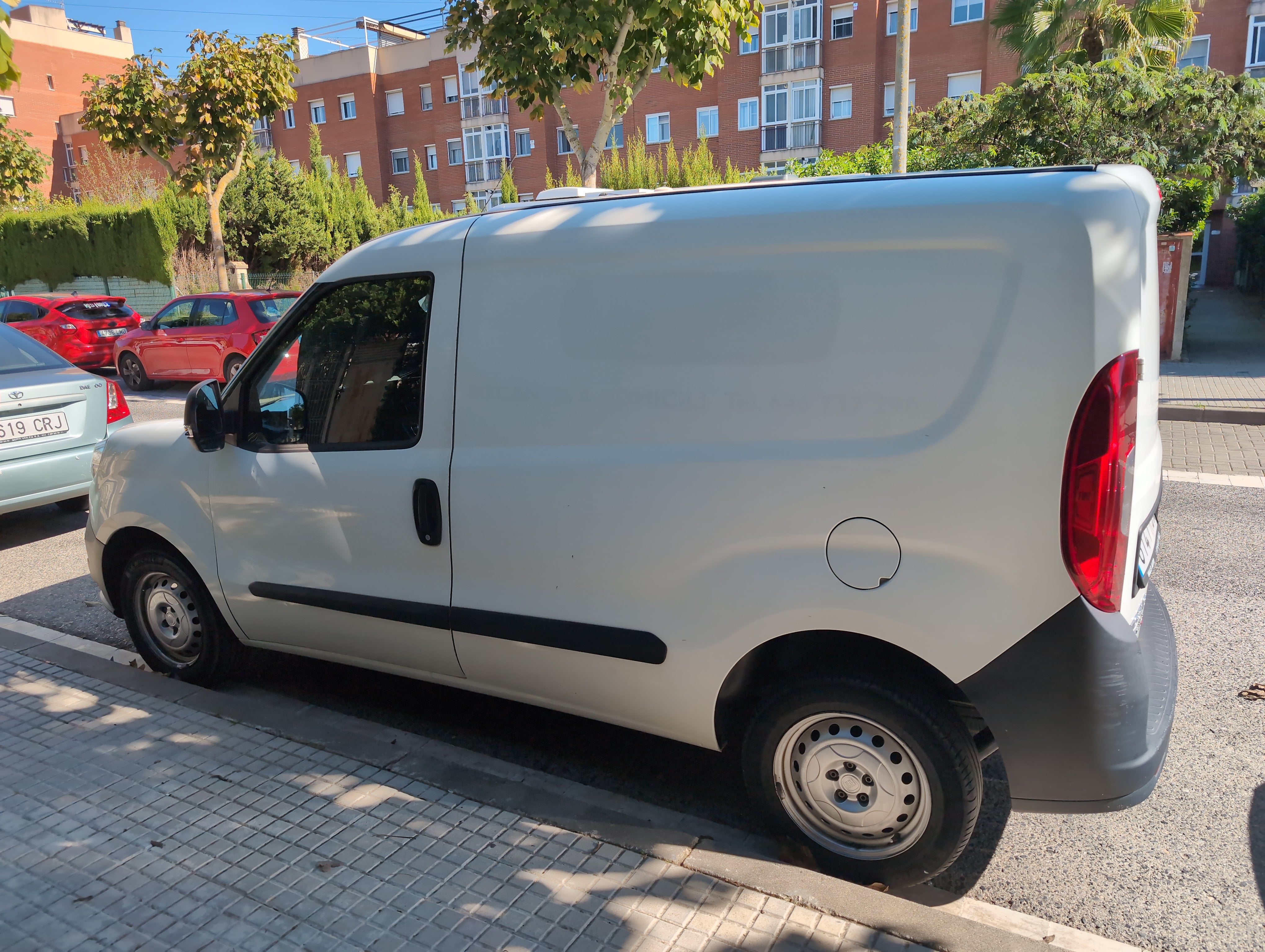 Fiat Doblo Cargo con Radio 