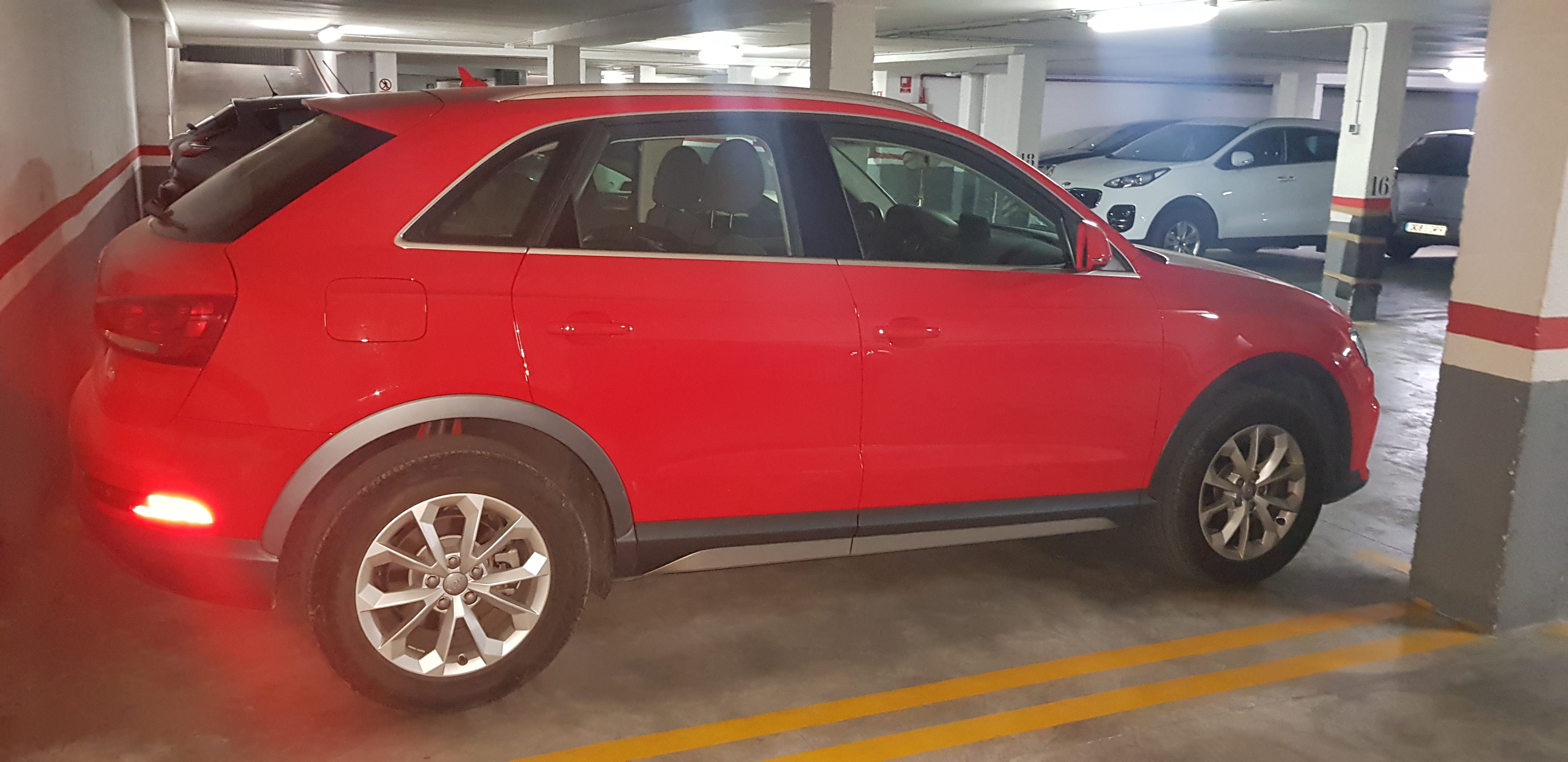 Audi Q3 with Air conditioning