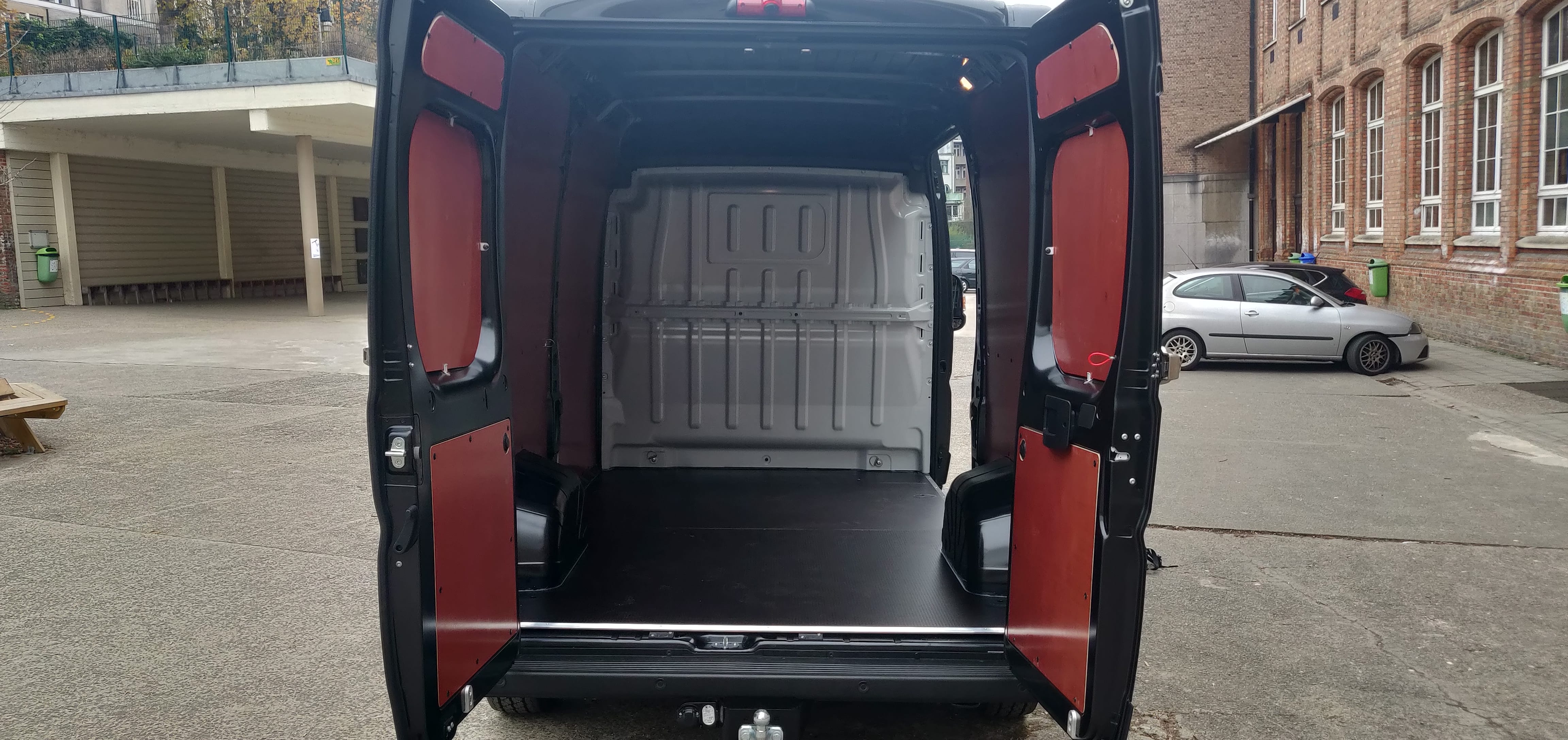 Peugeot Boxer L2H2 2.2 BlueHDi 140 S&S Manuel met Bluetooth audio