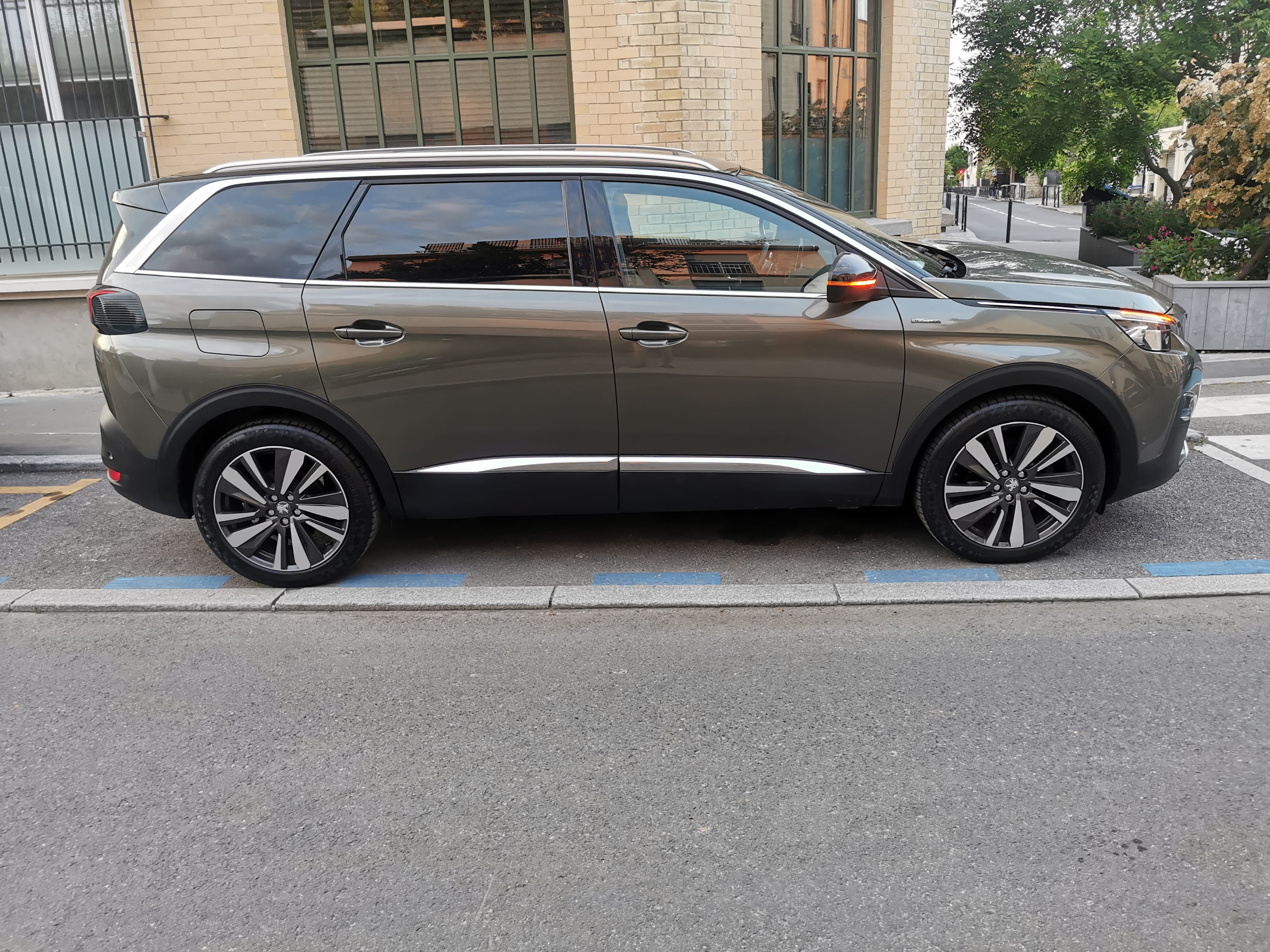 Peugeot 5008 avec Climatisation