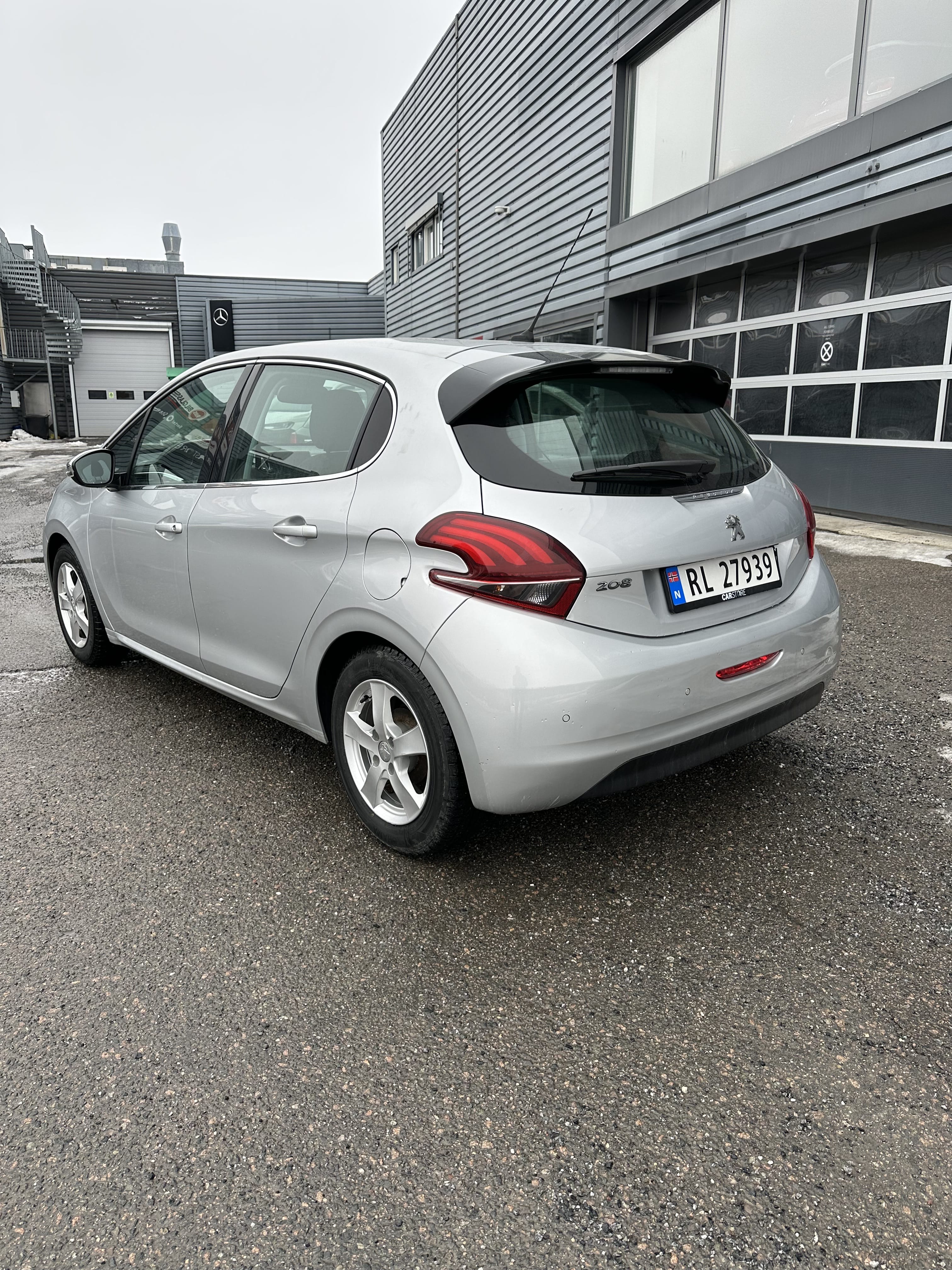 Peugeot 208 Automat med GPS