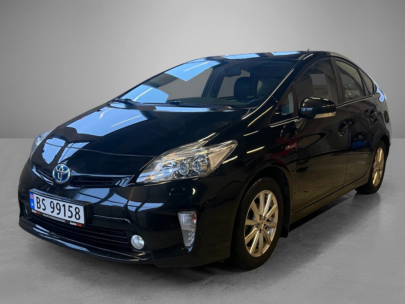 Toyota Prius, 2014, Blyfri 95 / Elektrisk (hybrid), automatisk