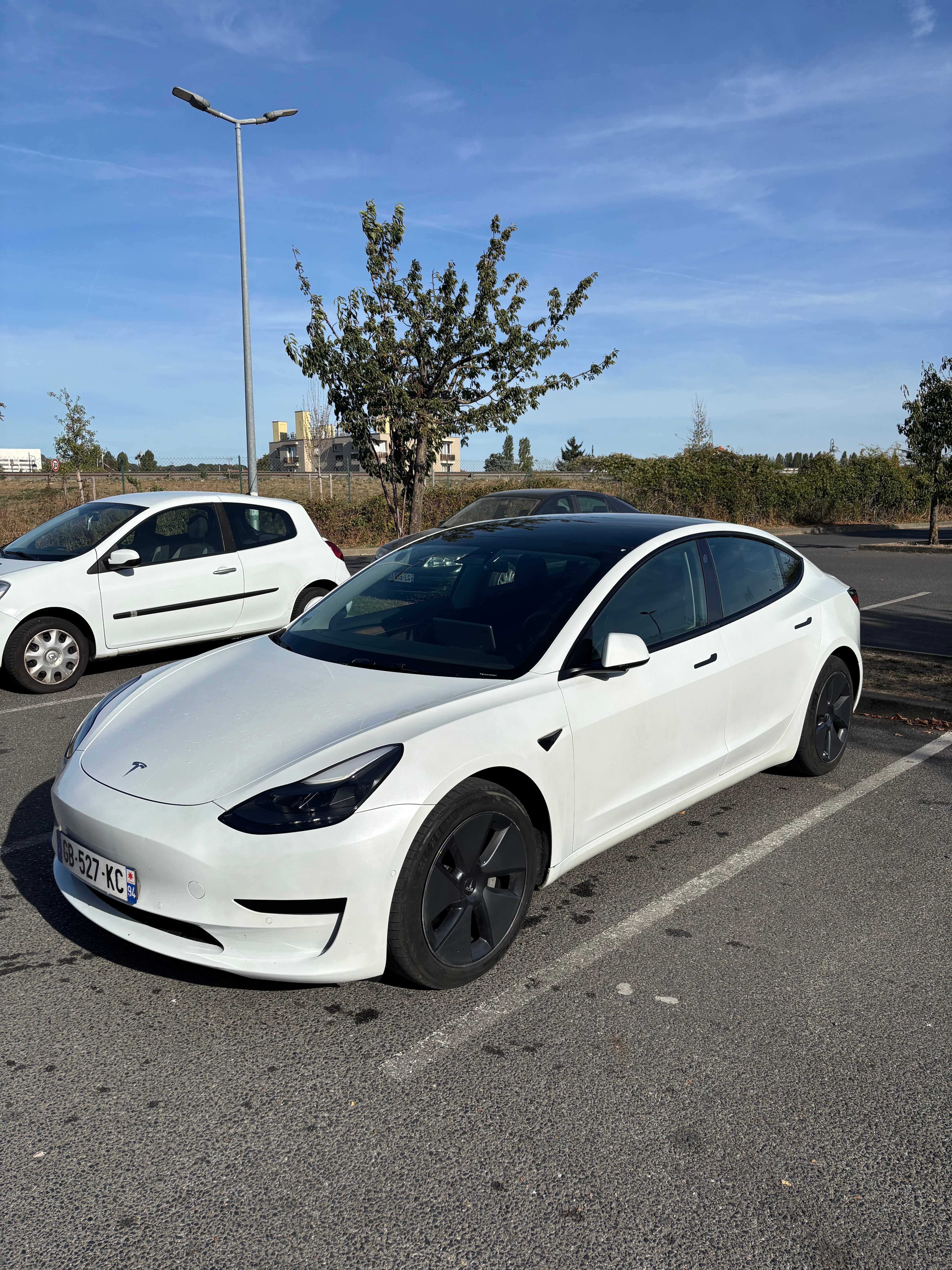 Tesla Model 3 avec Dashcam