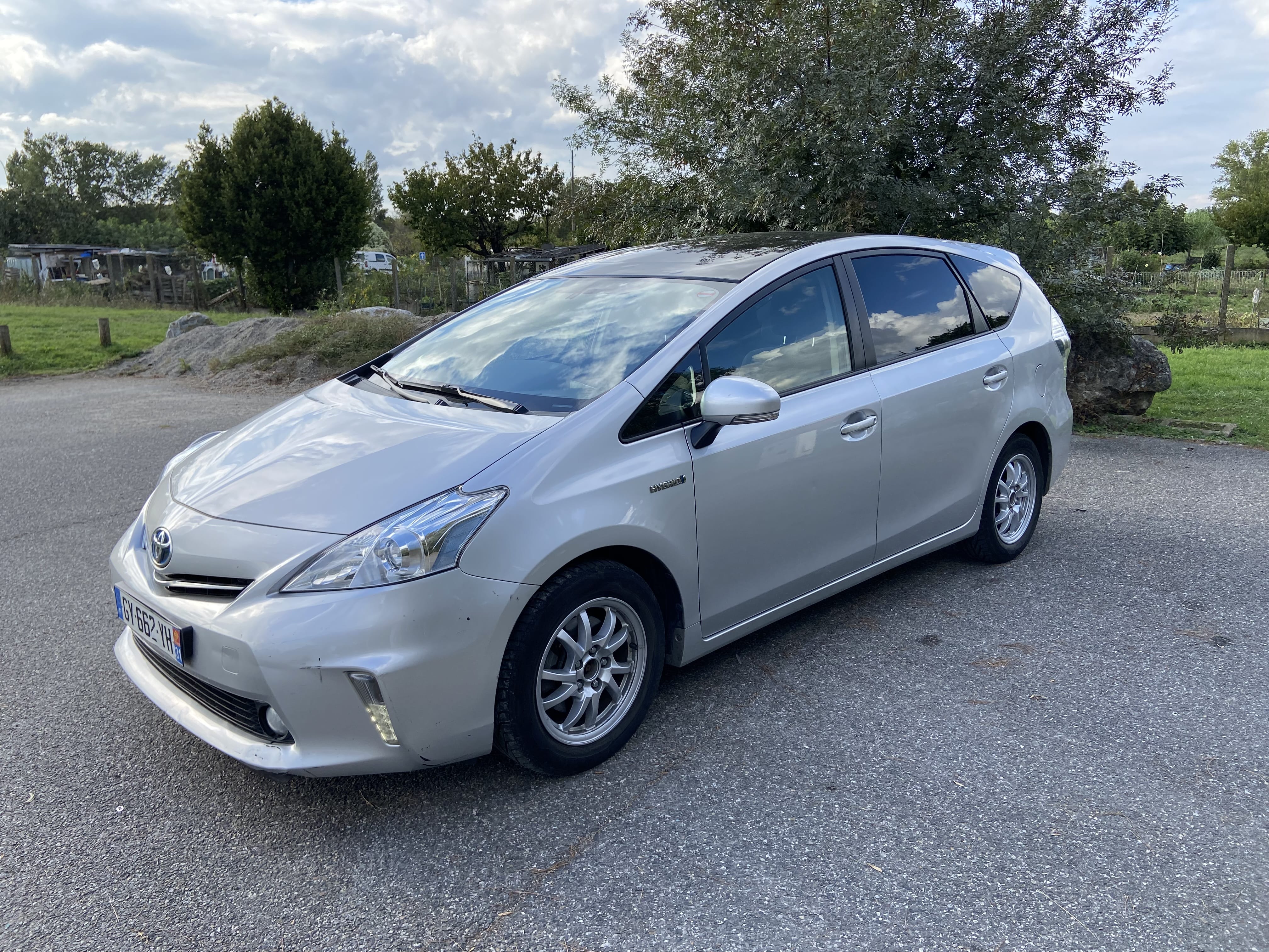 Toyota Prius + GY662YH, 2013, Essence 95 / Elektrisch (hybride), automatisch, 7 zitplaatsen