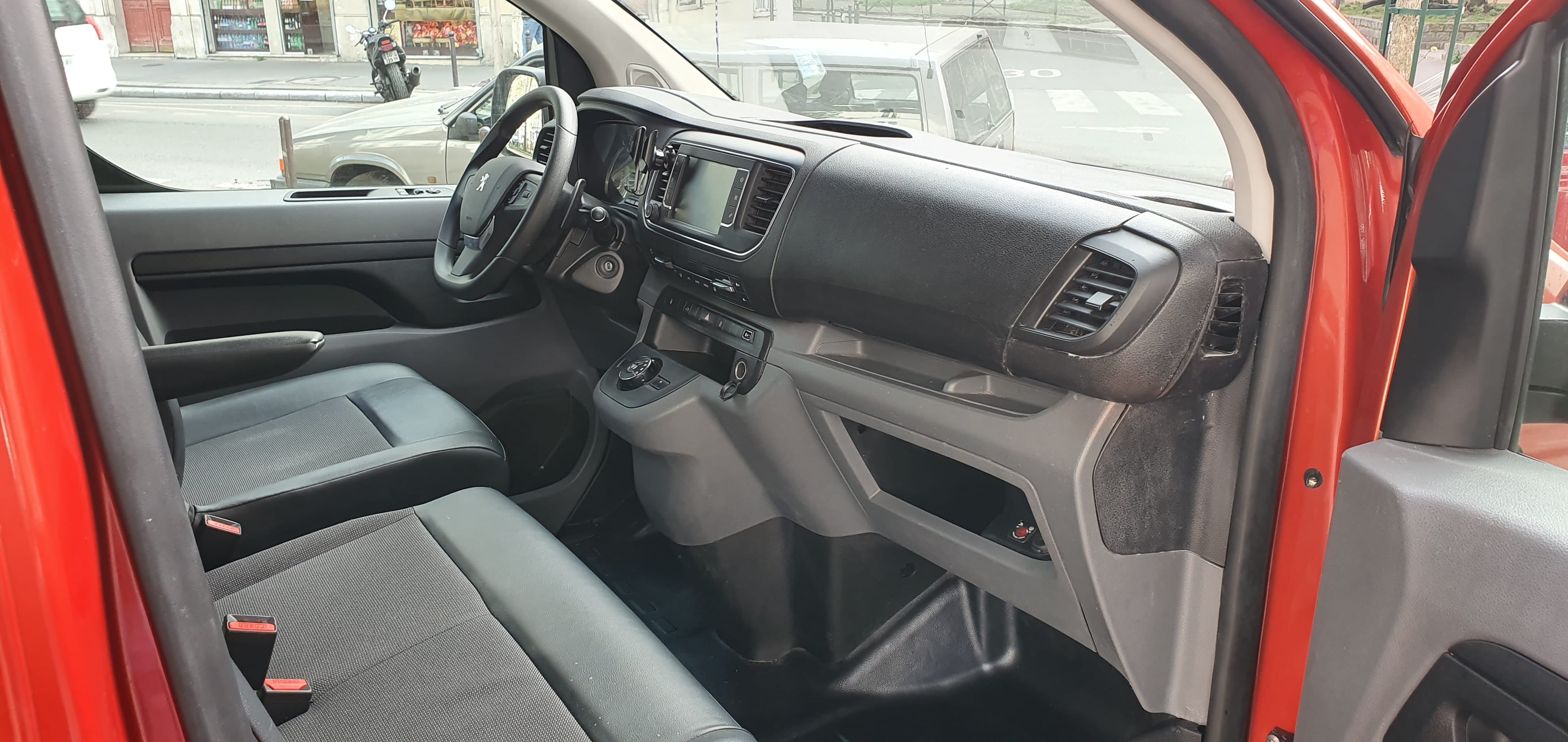 Peugeot Expert avec Android Auto