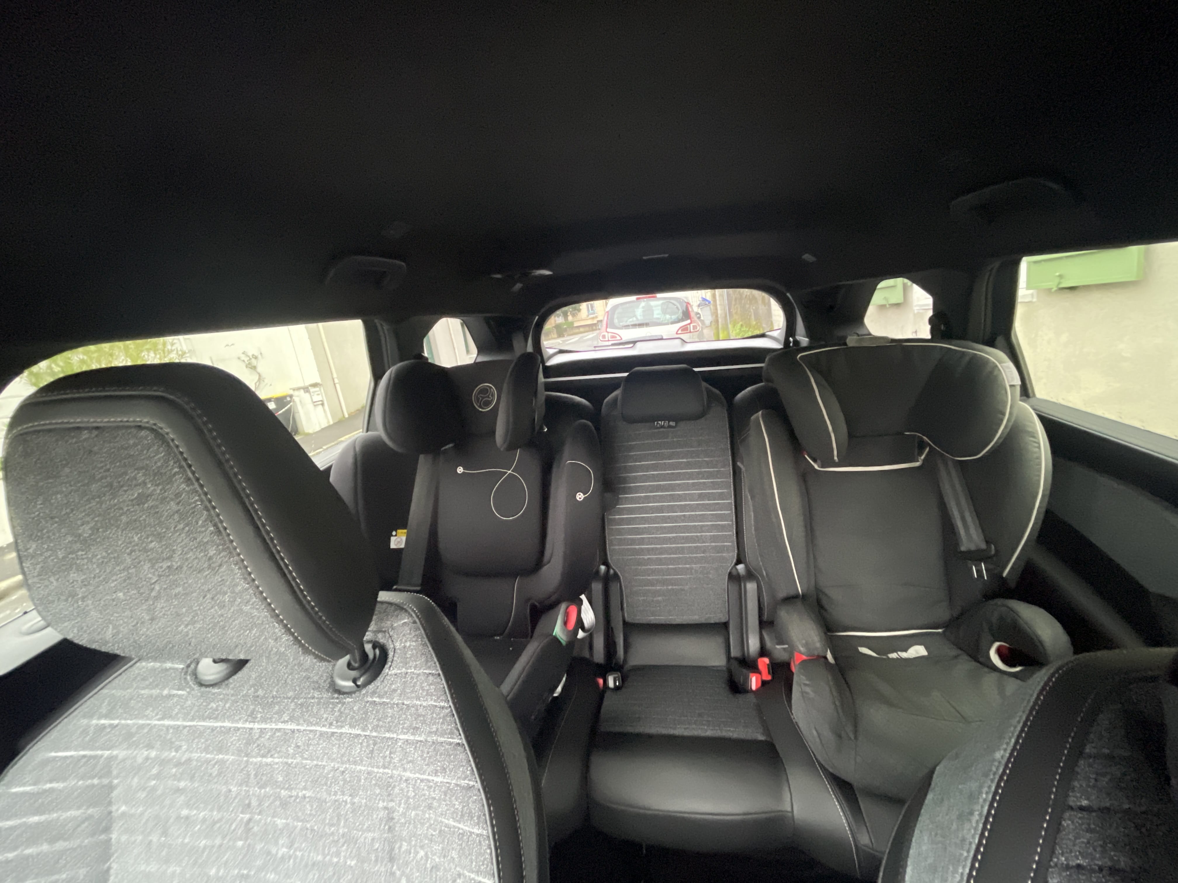 Peugeot 5008 Electrique NEUF 7 places avec Audio Bluetooth