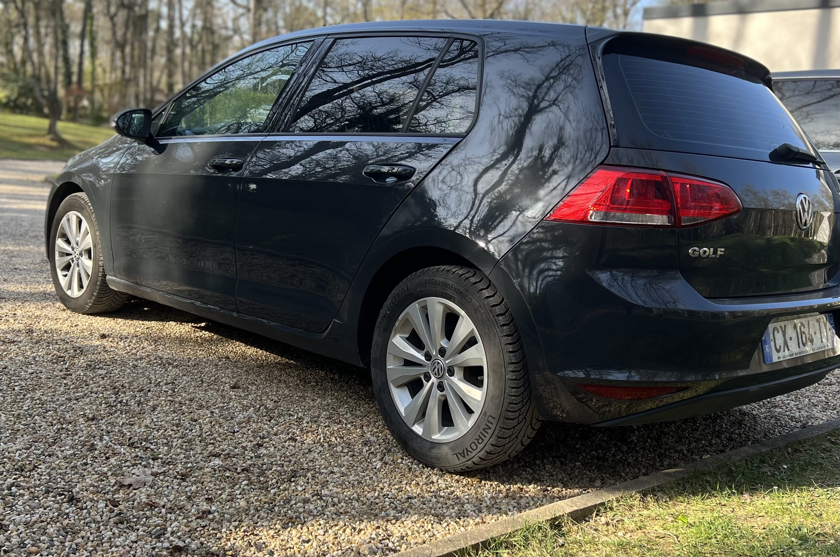 Volkswagen Golf  Louez la Volkswagen Golf TDI – Confort, Technologie et Performance ! avec Audio Bluetooth