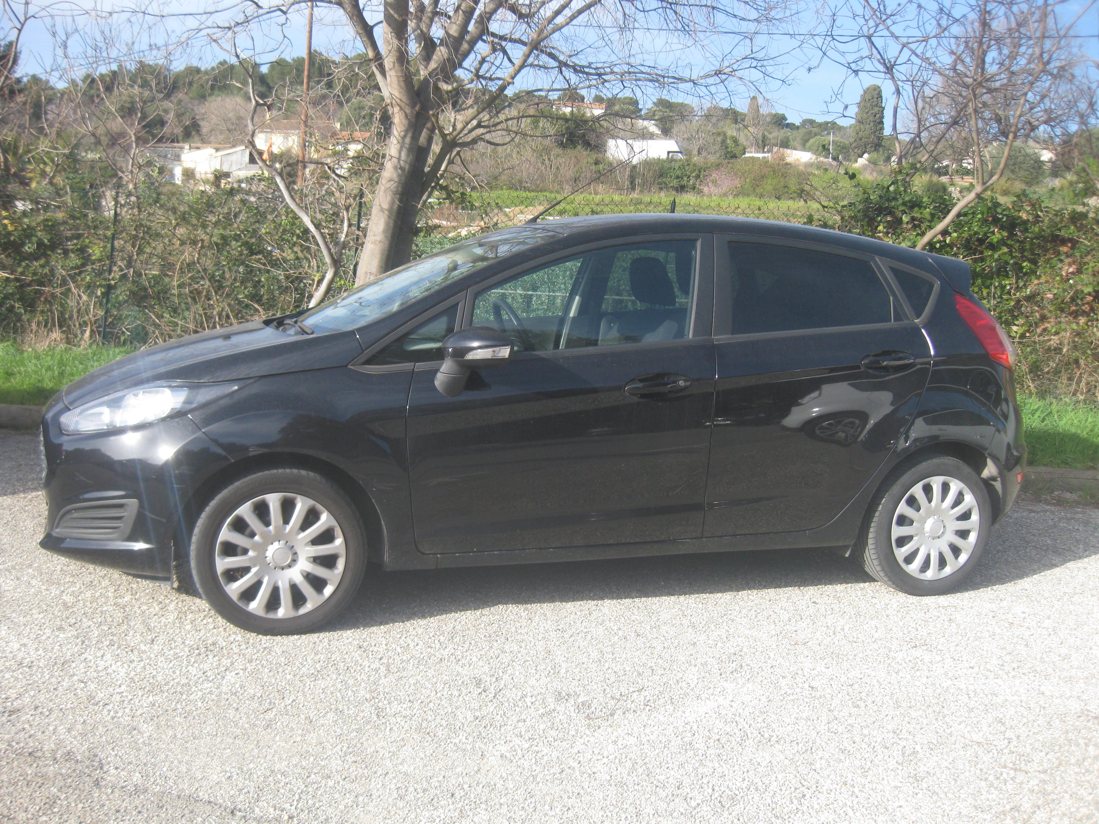 Ford Fiesta avec Climatisation