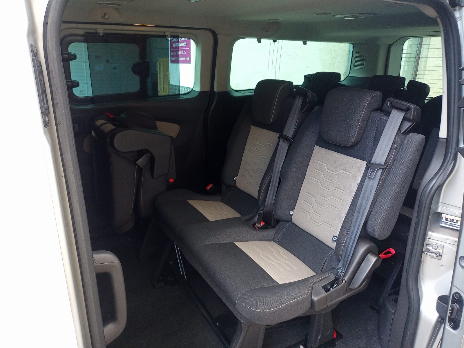 Ford Transit Custom Kombi 2.0 tdci avec Entrée audio / iPod