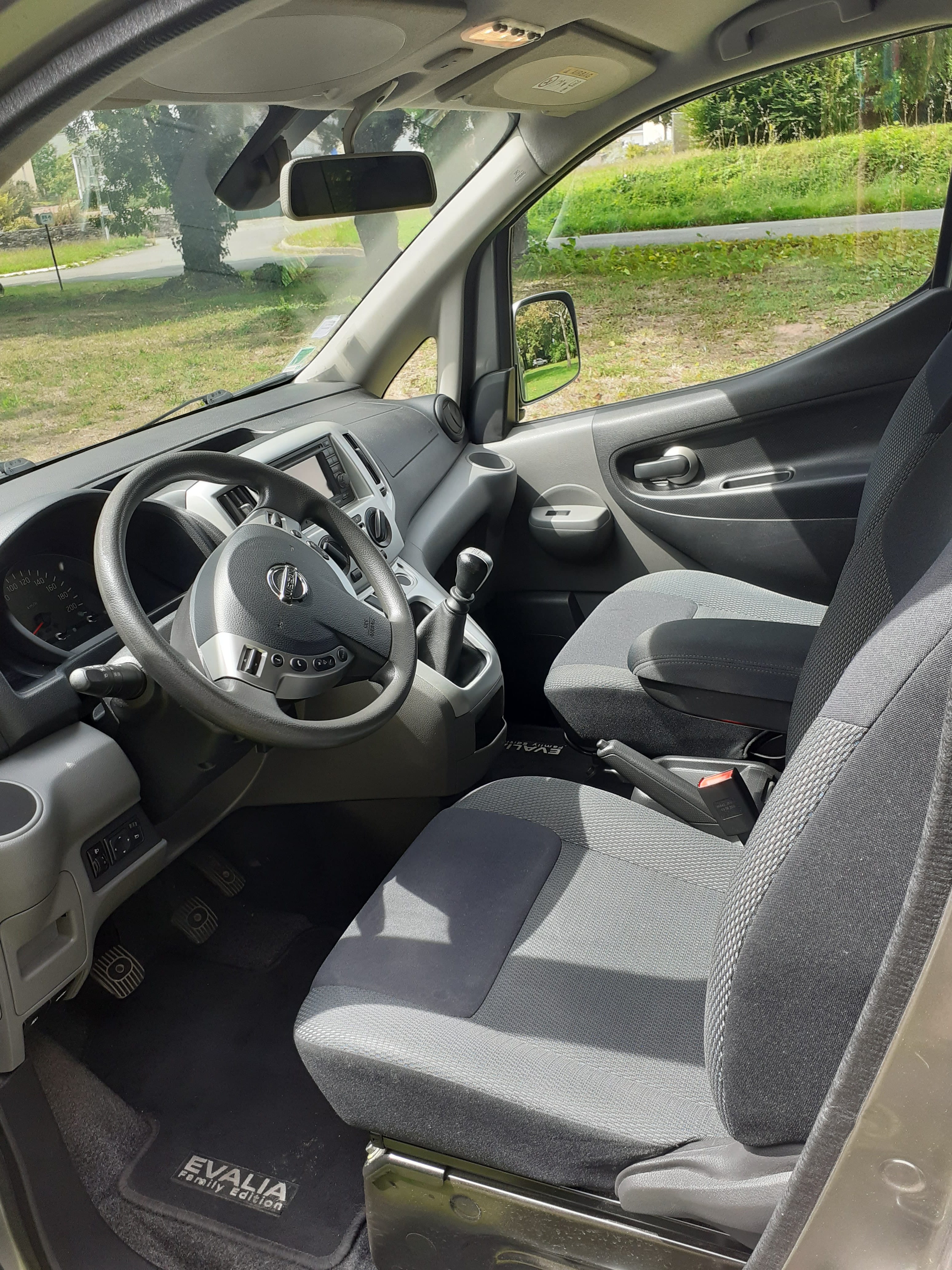 Nissan NV200 Combi avec Entrée audio / iPod