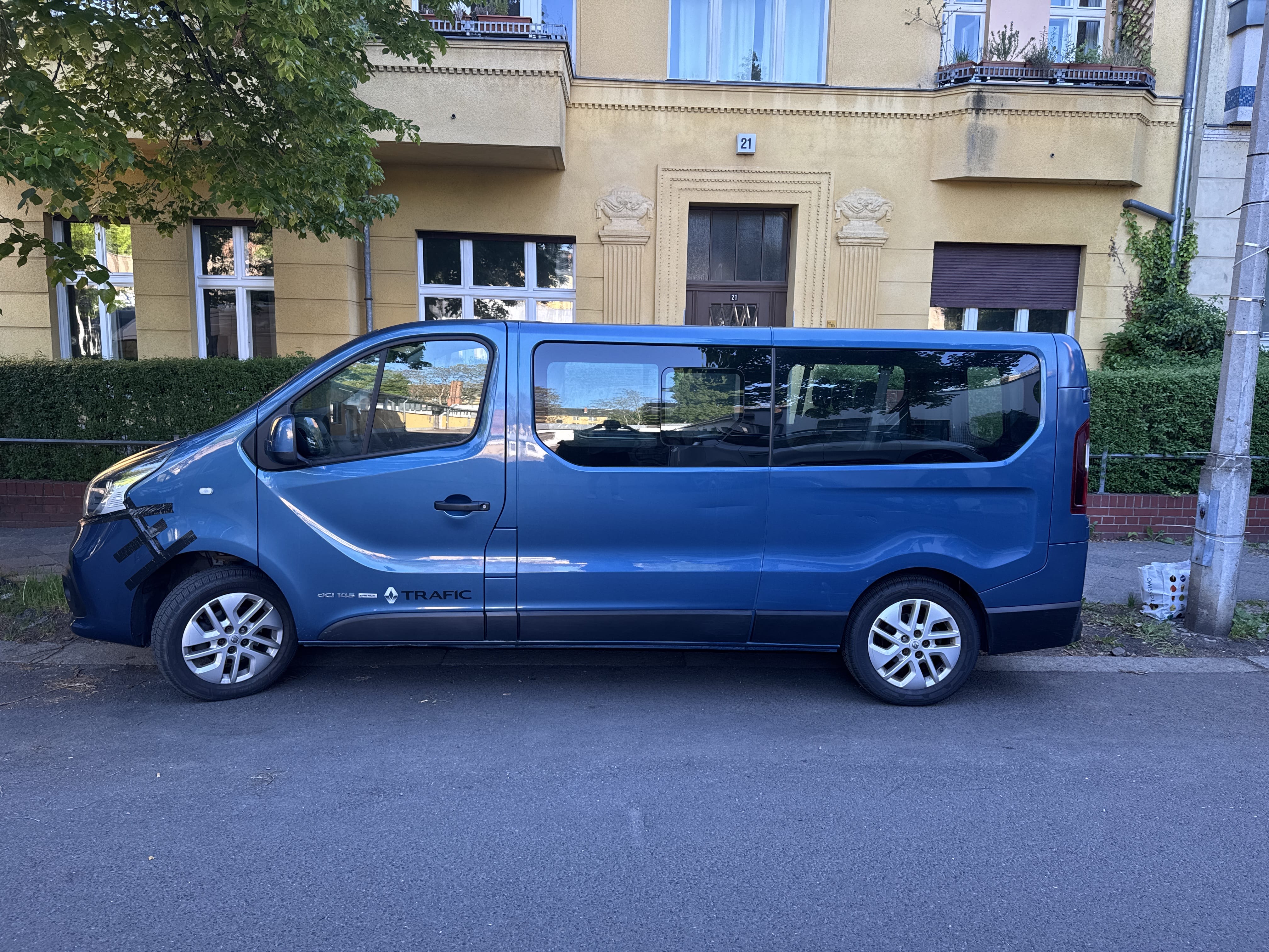 Renault Trafic Passenger mit Klimaanlage
