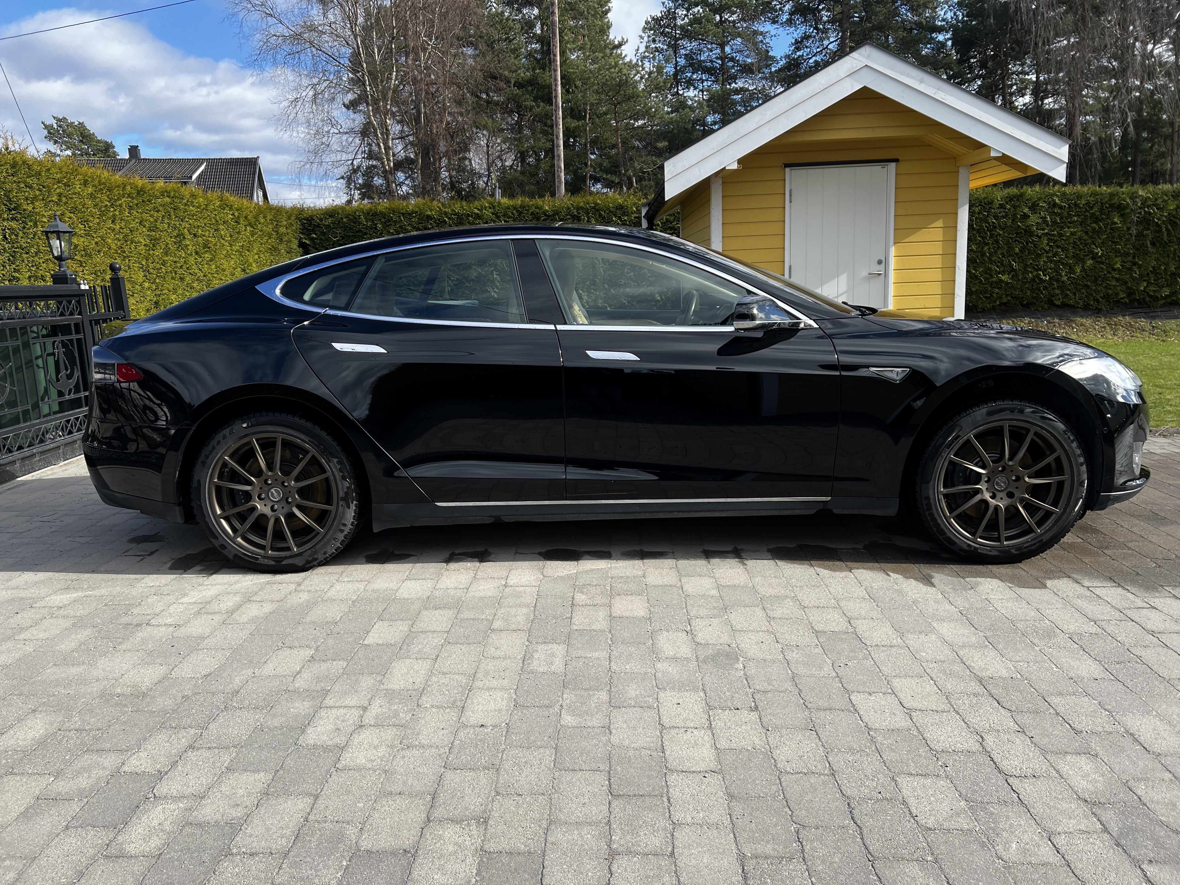 Tesla Model S 85D Gratis lading with Air conditioning
