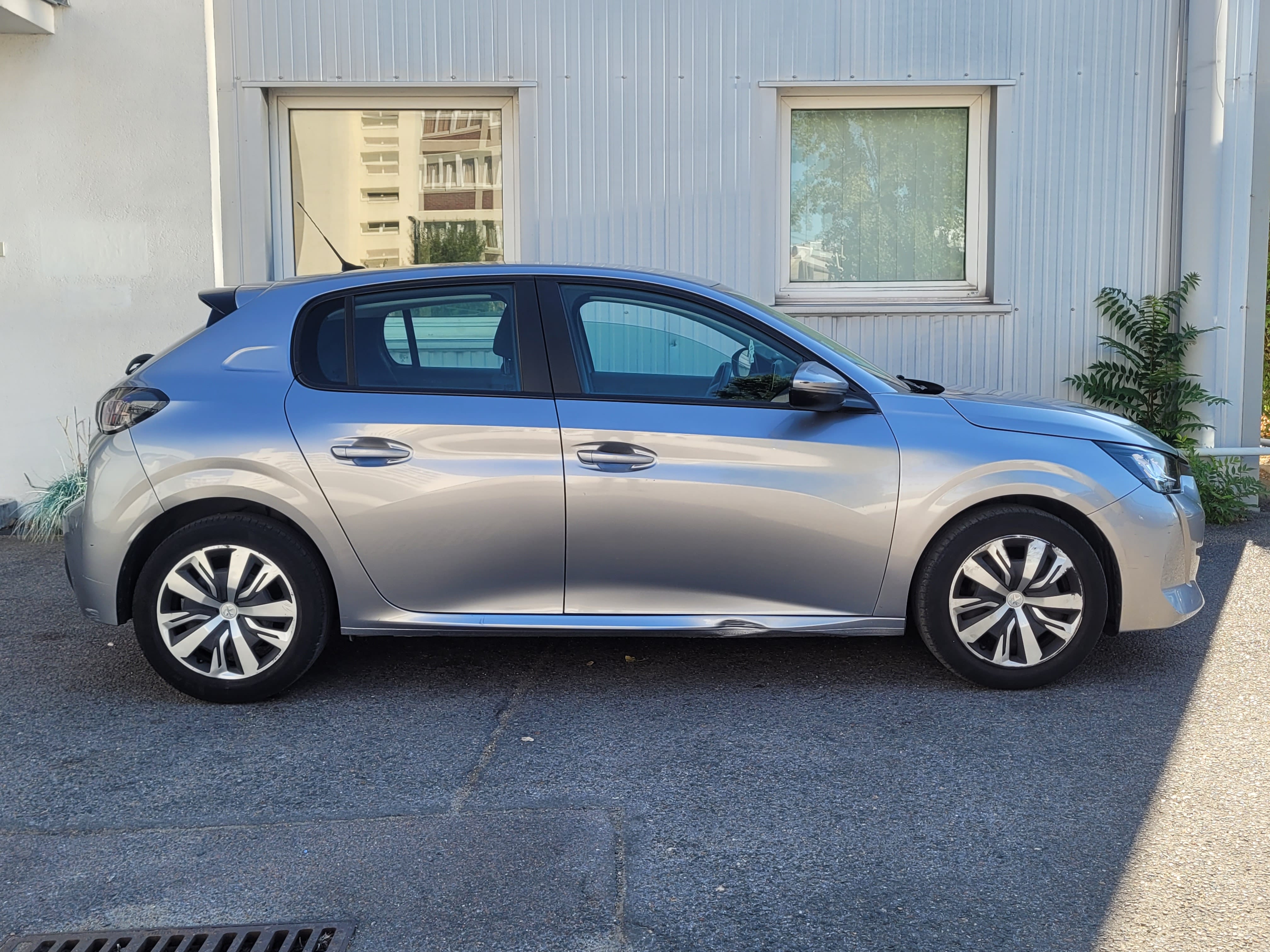 Peugeot 208 avec Climatisation
