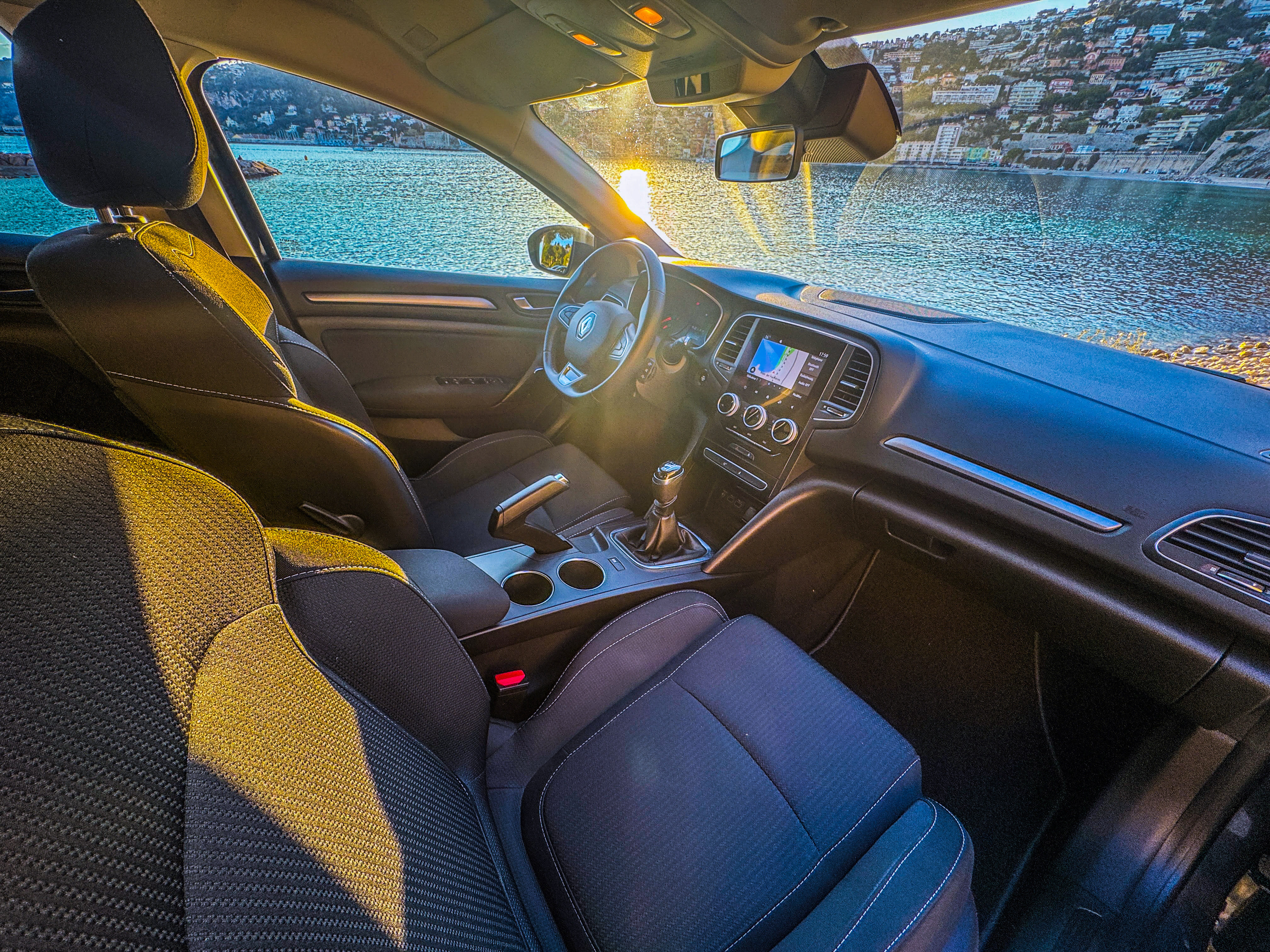 Renault Mégane 932 avec Siège bébé