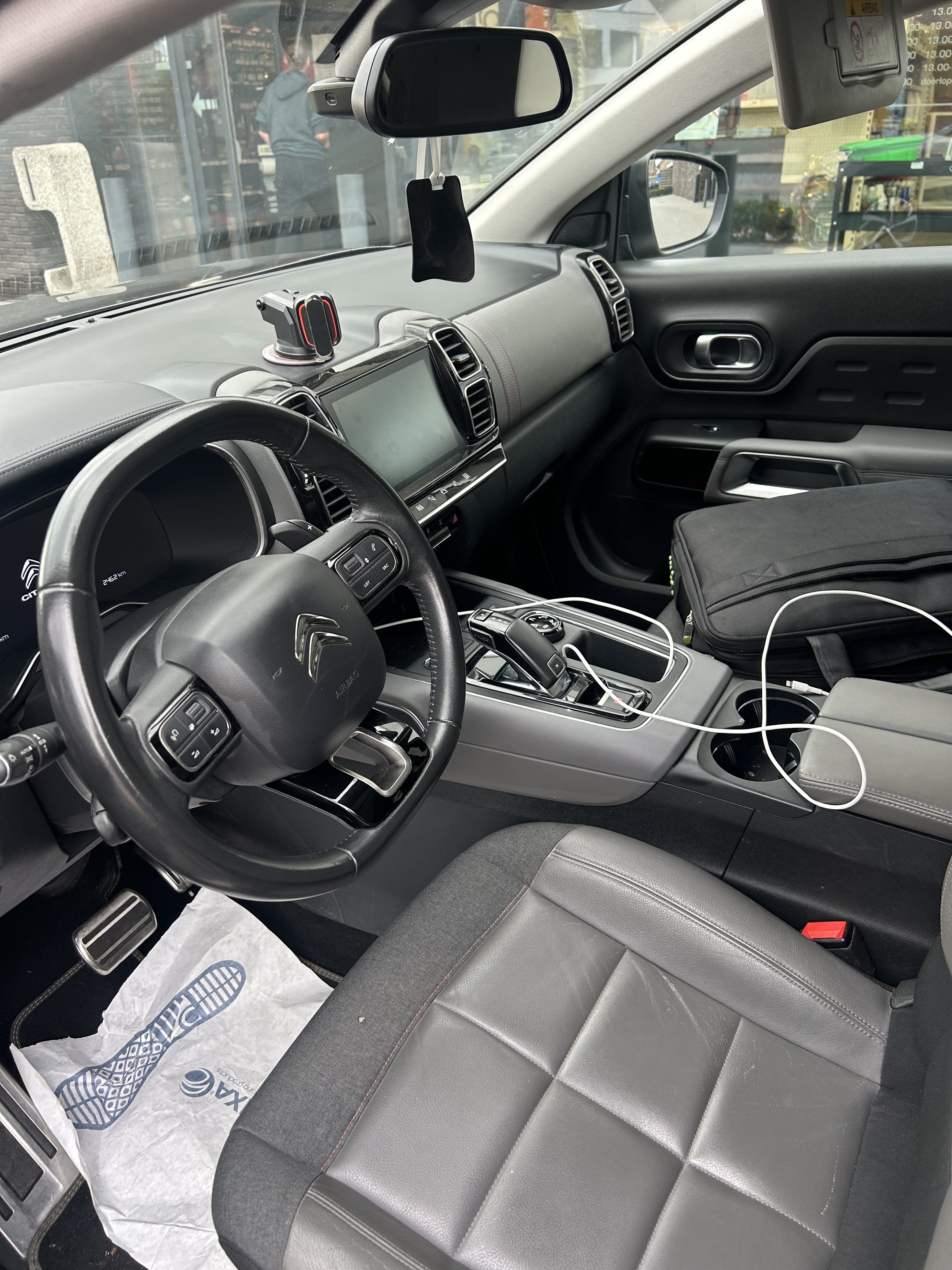 Citroen C5 Aircross with GPS