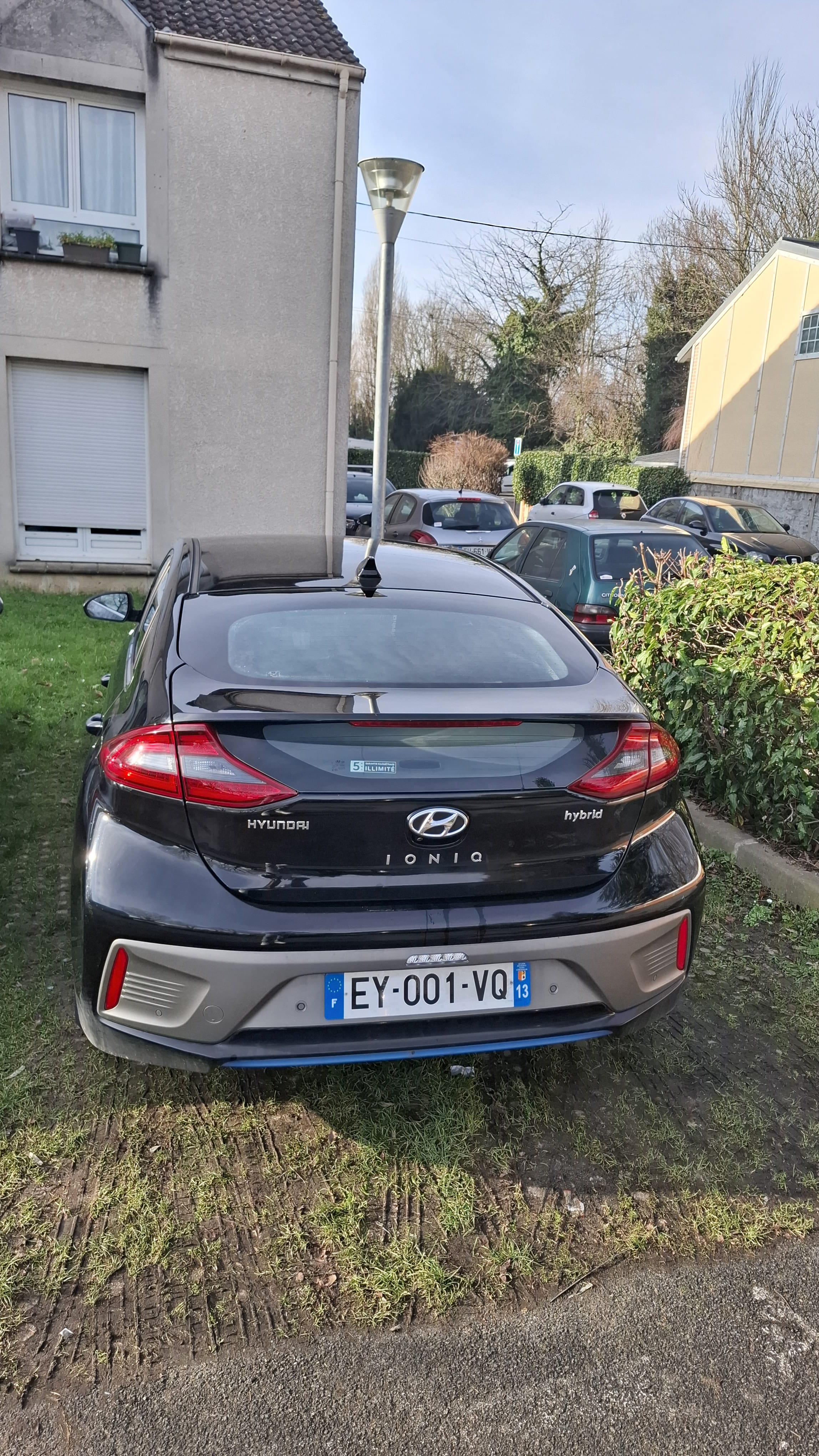 Hyundai Ioniq avec GPS