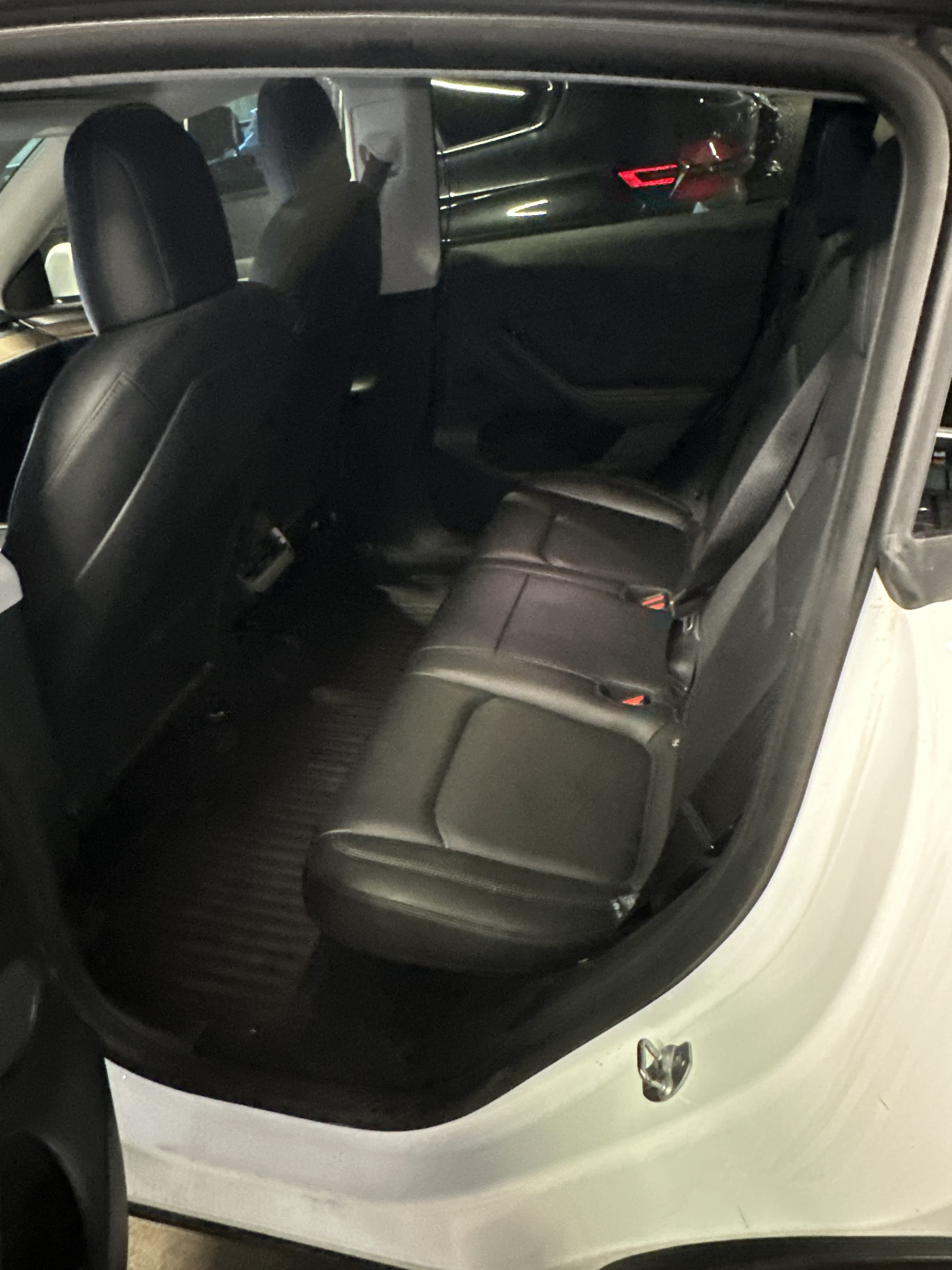 Tesla Model Y med Firehjulstrekk