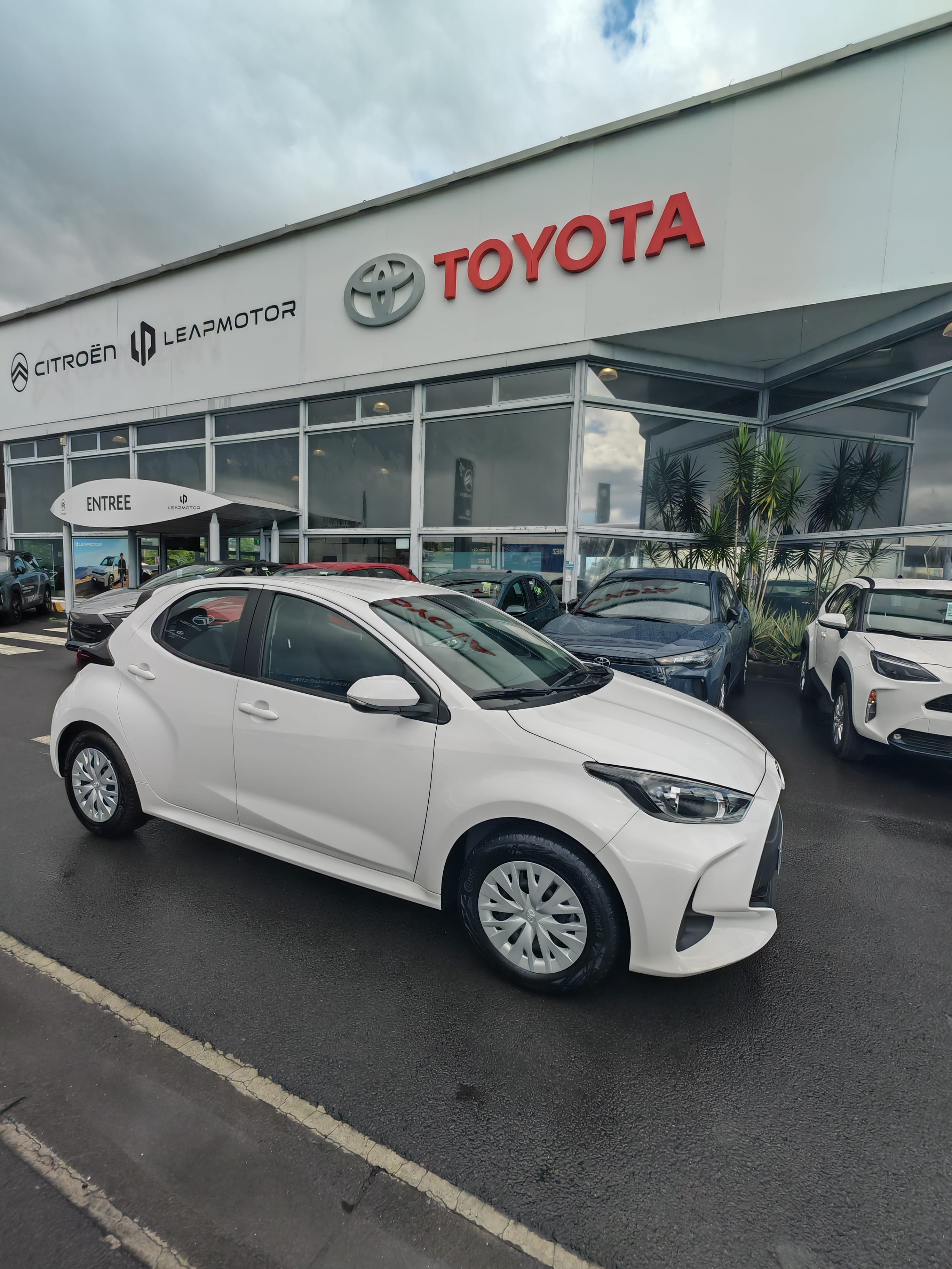 Toyota Yaris Hybride avec Caméra de recul