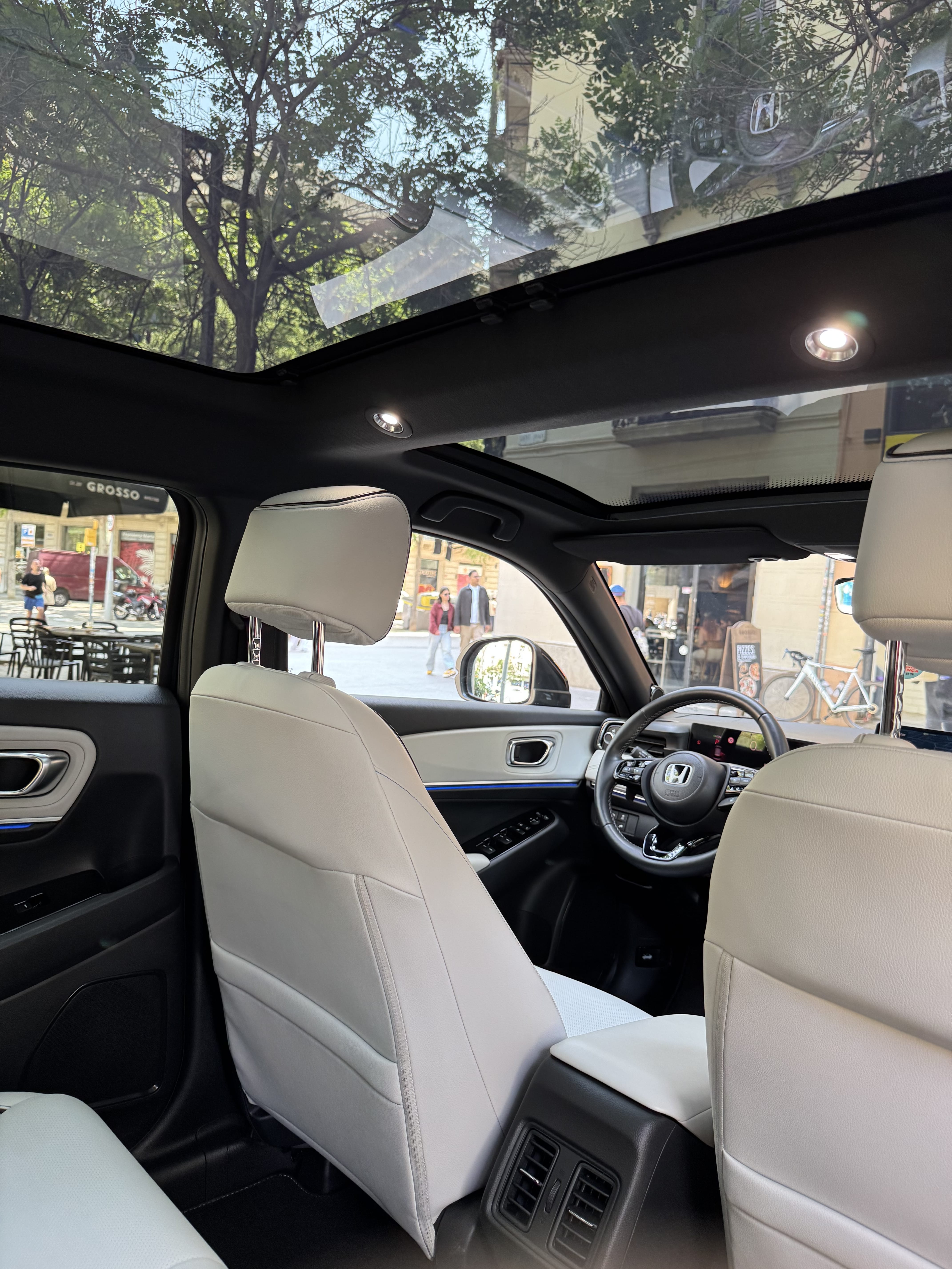 Honda e:Ny1 con Cámara de marcha atrás