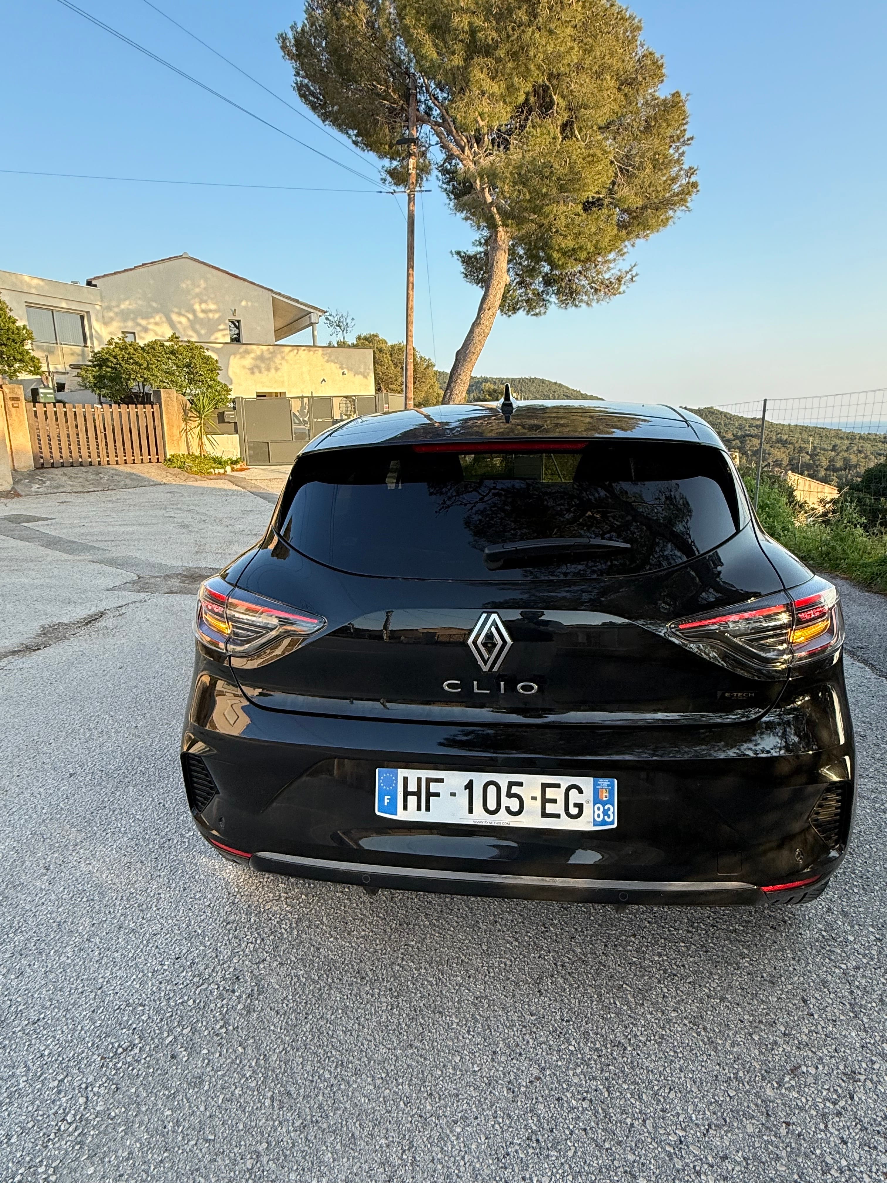 Renault Clio E-tech avec Caméra de recul