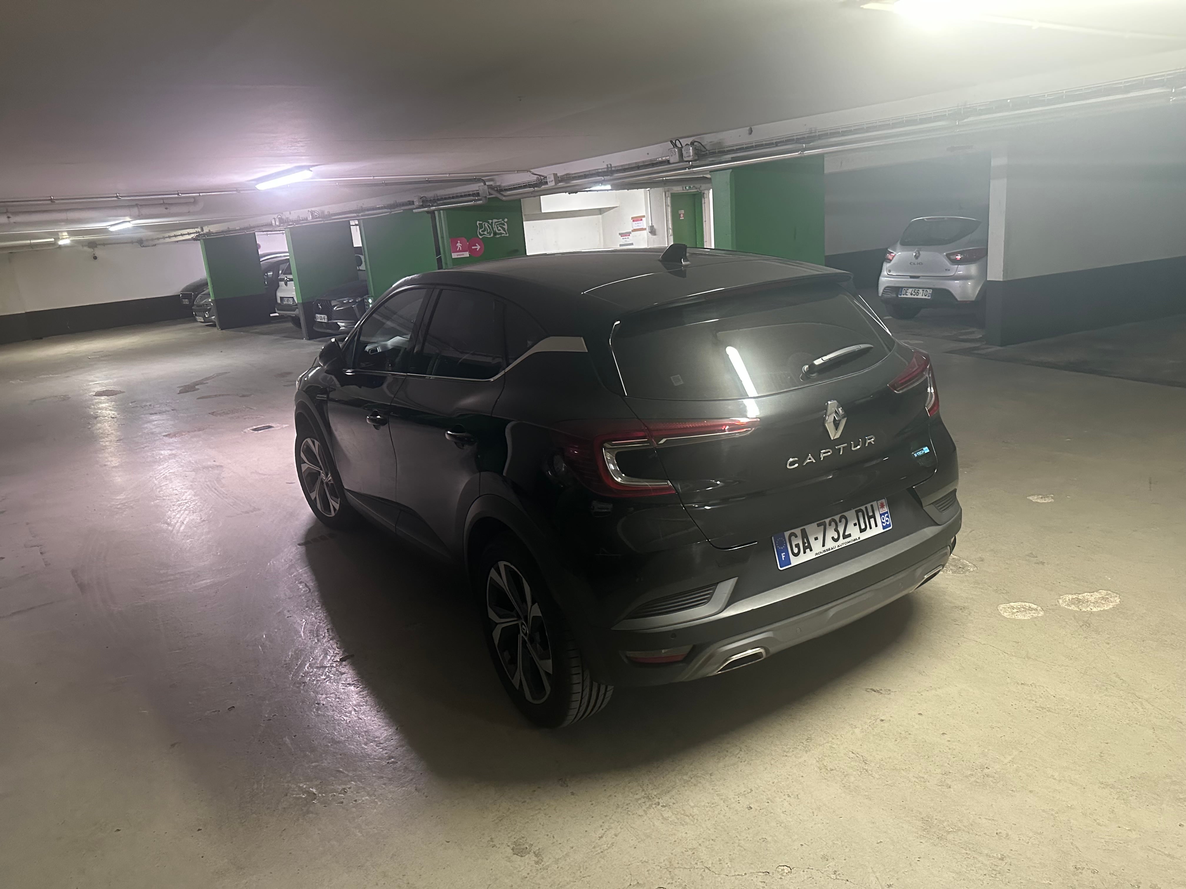 Renault Captur with Backup camera