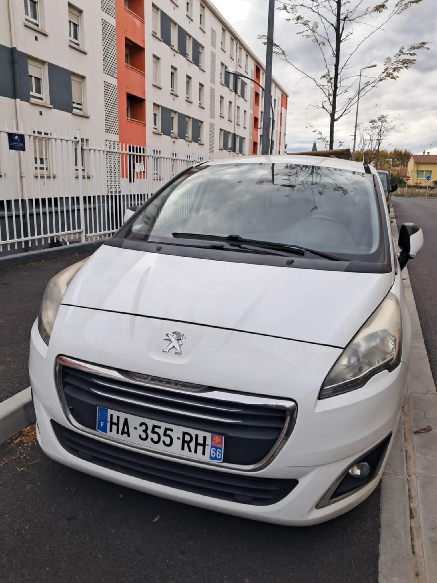 Peugeot 5008 2.0 blue hdi avec Climatisation