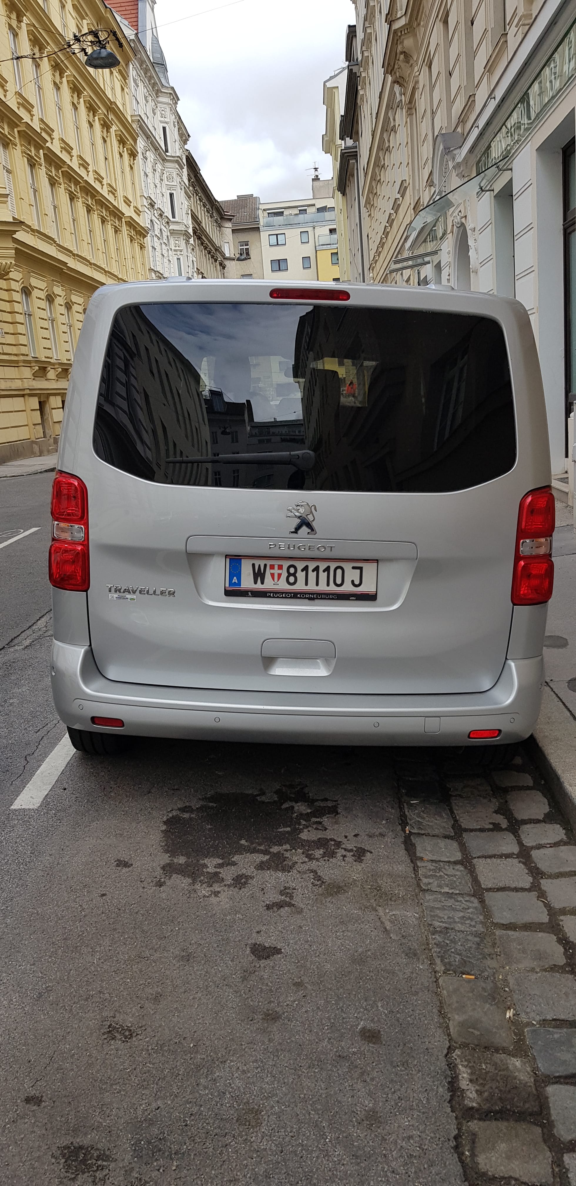 Peugeot Traveller EXPERT TRAVELLER 9 seats with GPS