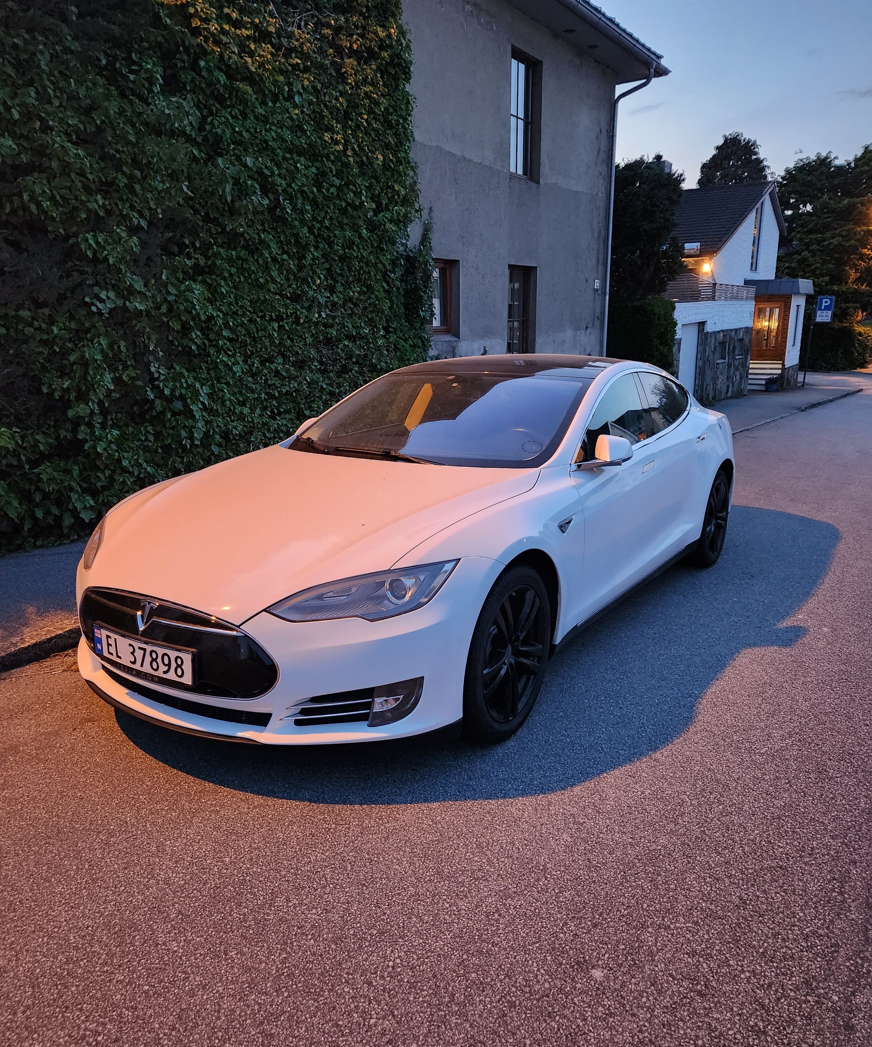 Tesla Model S, 2014, Electric, automatic