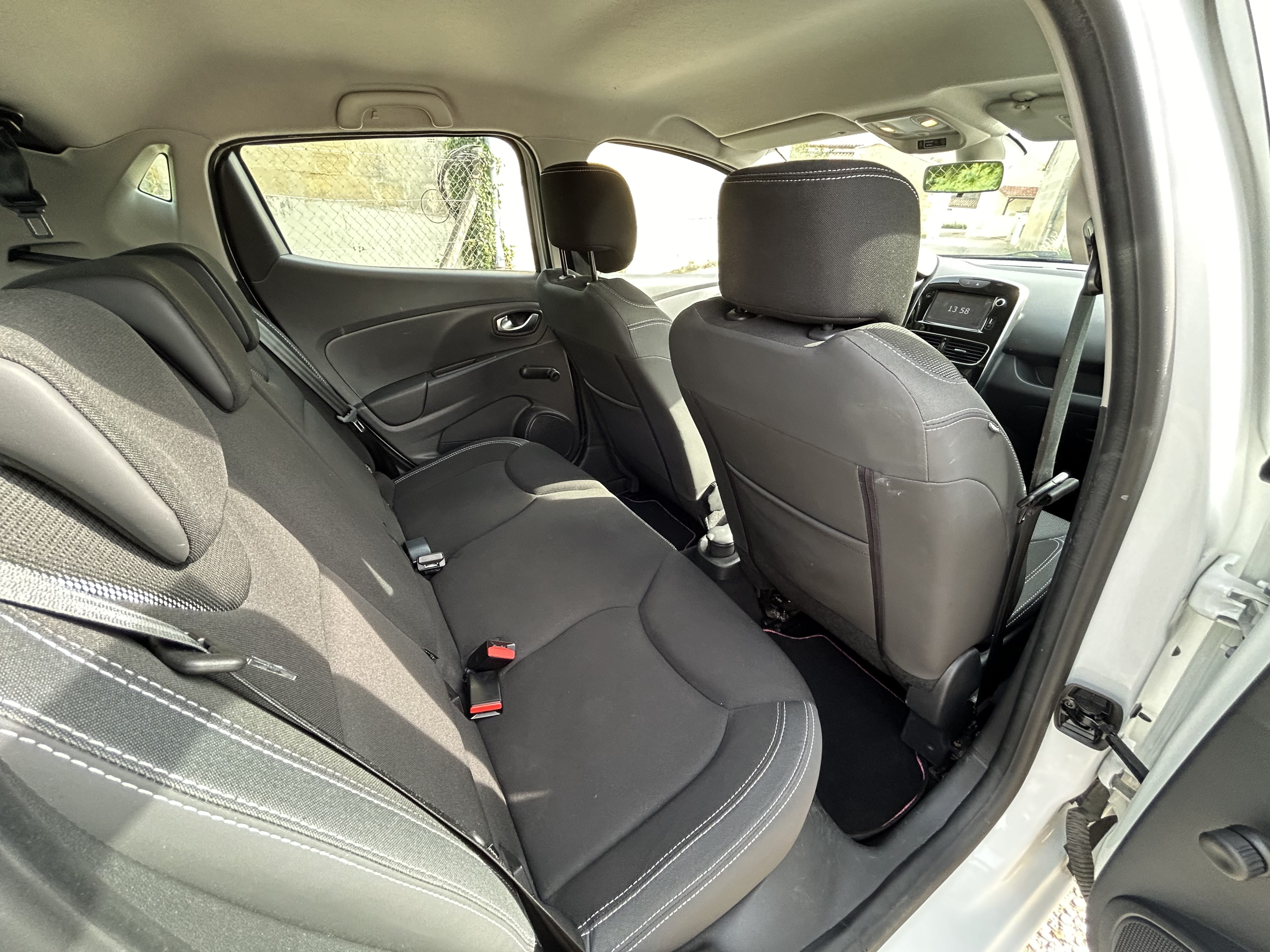 Renault Clio avec Entrée audio / iPod