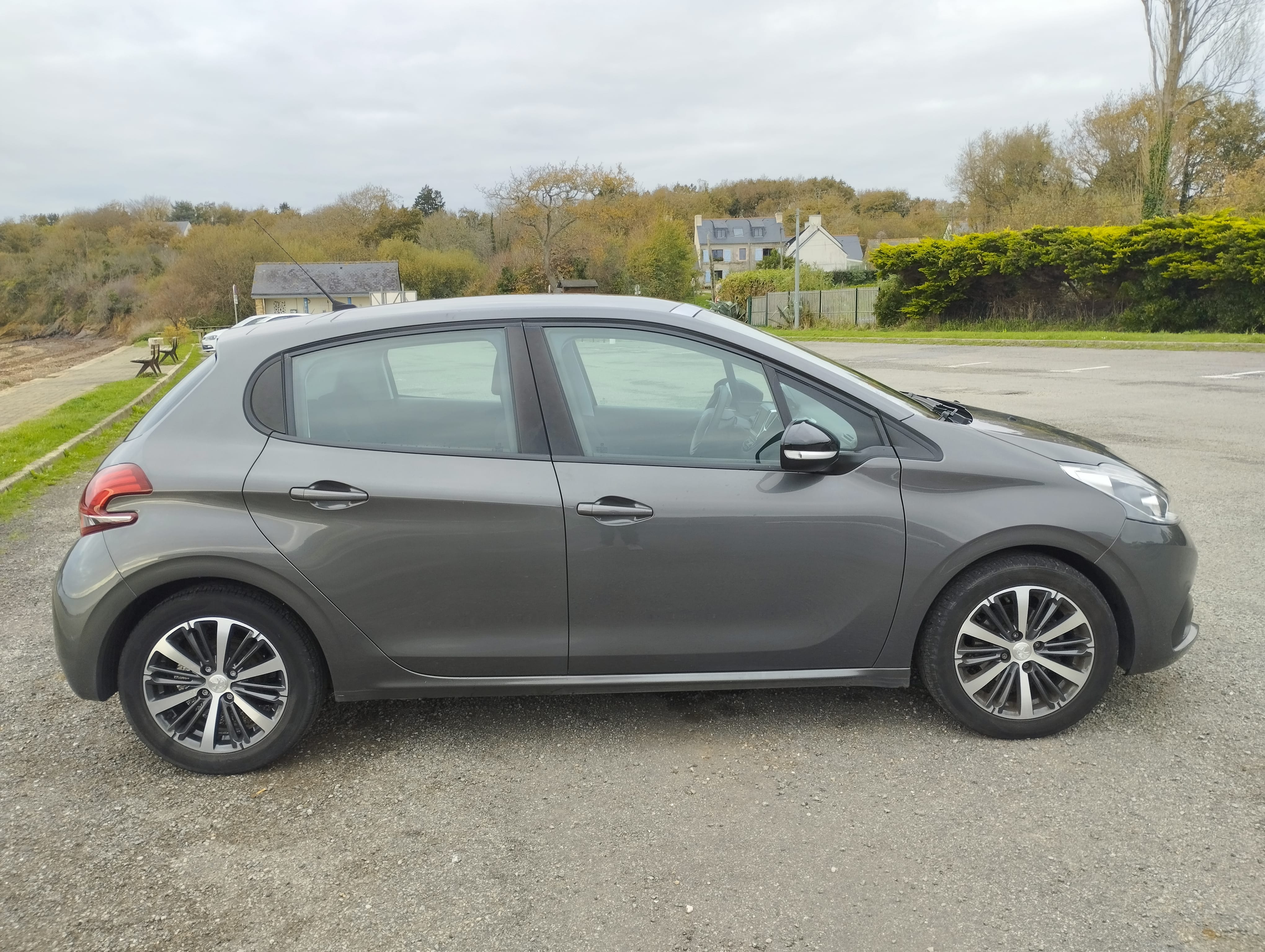 Peugeot 208 avec Climatisation