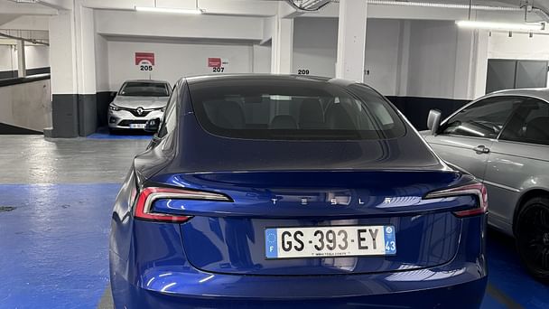 Tesla Model 3 avec Régulateur de vitesse