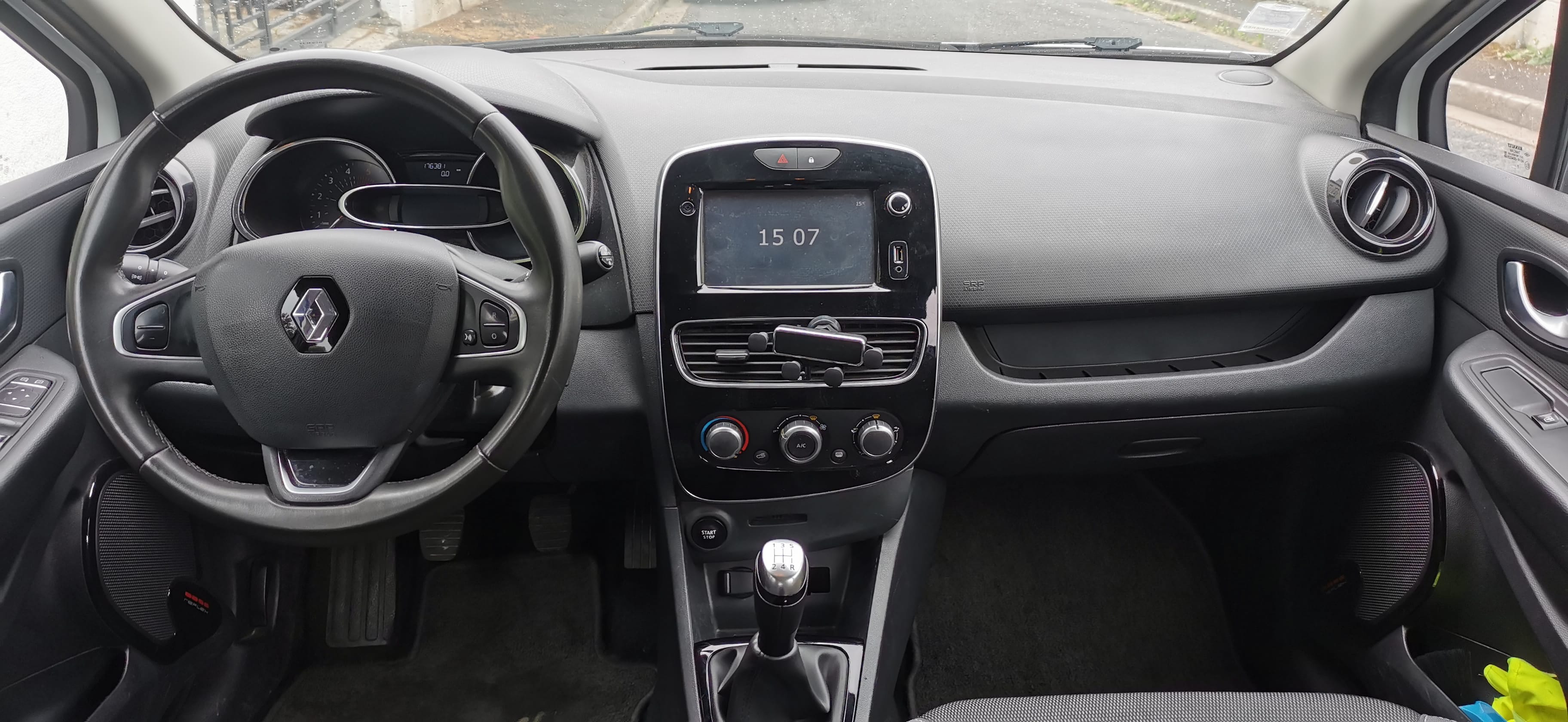 Renault Clio 1.5 dci avec Entrée audio / iPod