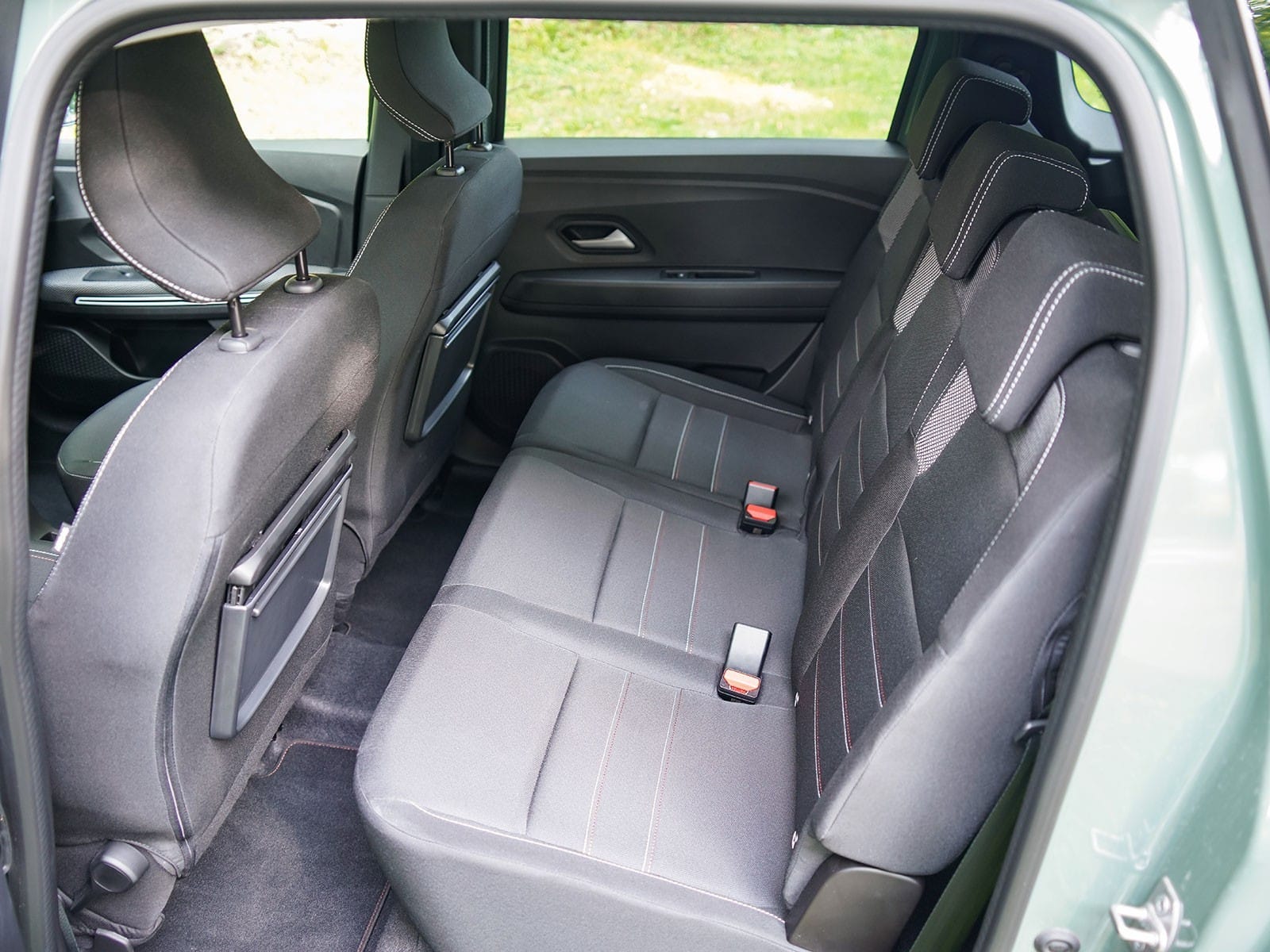Dacia Jogger met Autostoel baby