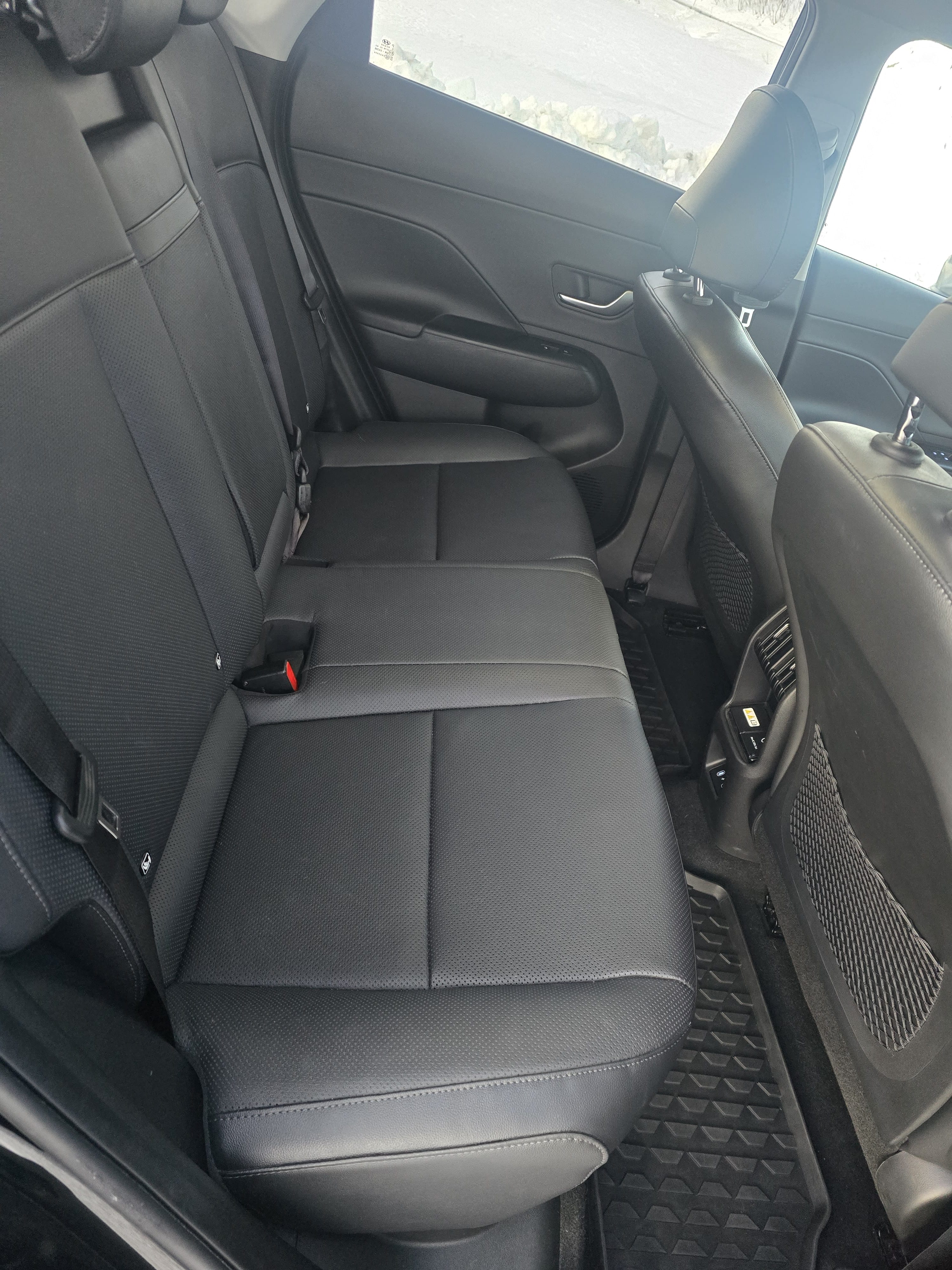 Hyundai Kona Electric med Babysete