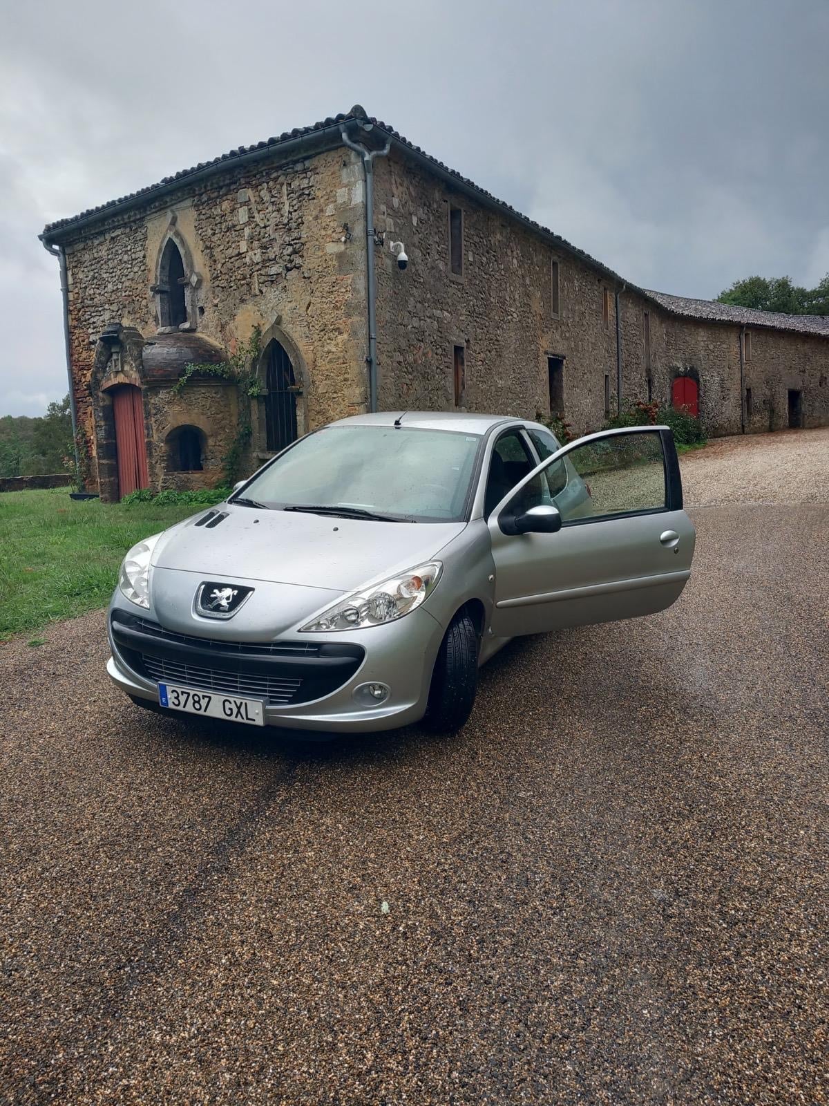 Peugeot 206+ 1.1 gasolina mínimo gasto