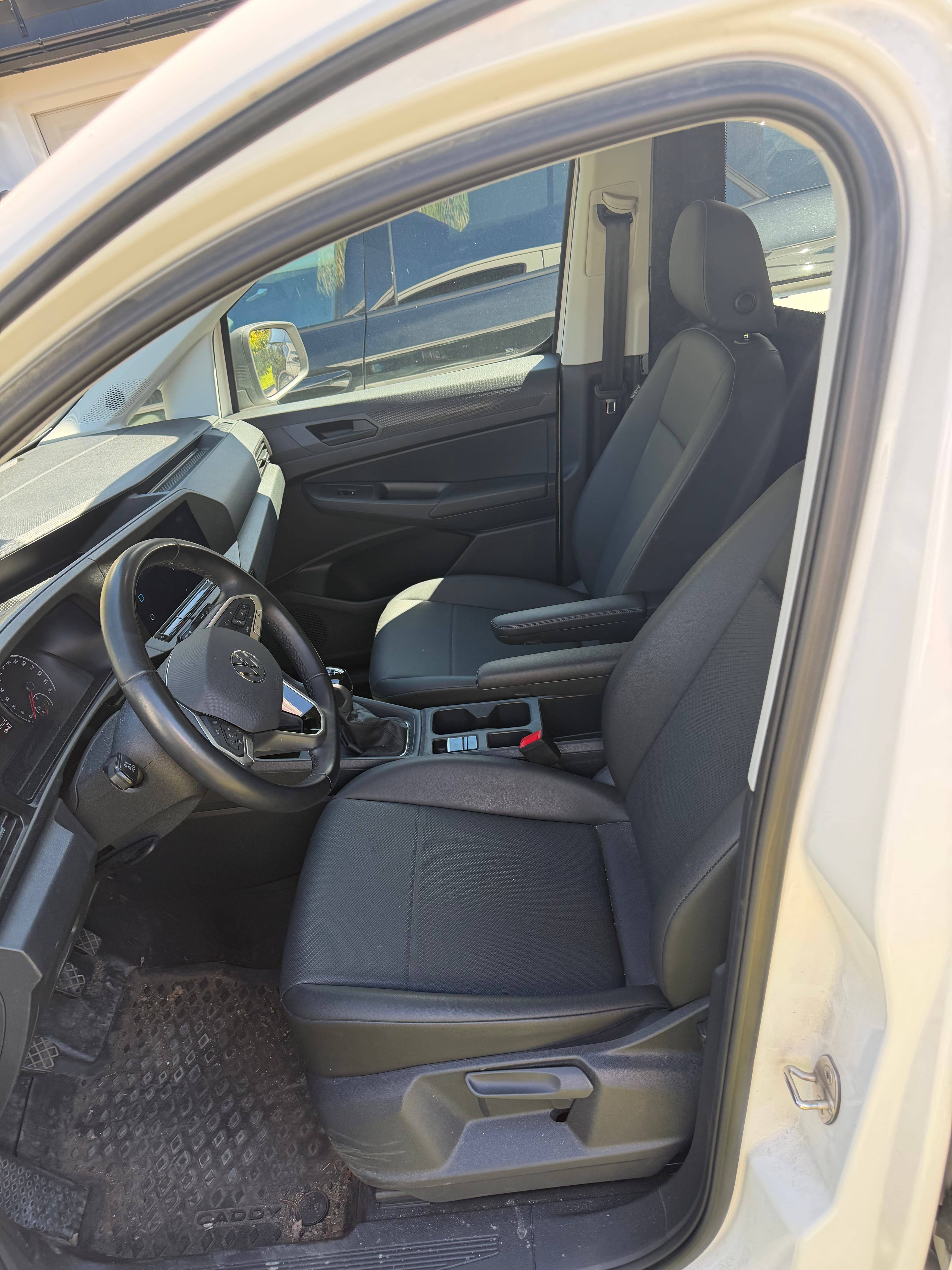 Volkswagen Caddy Varebil 2.0 mit Navigationsgerät