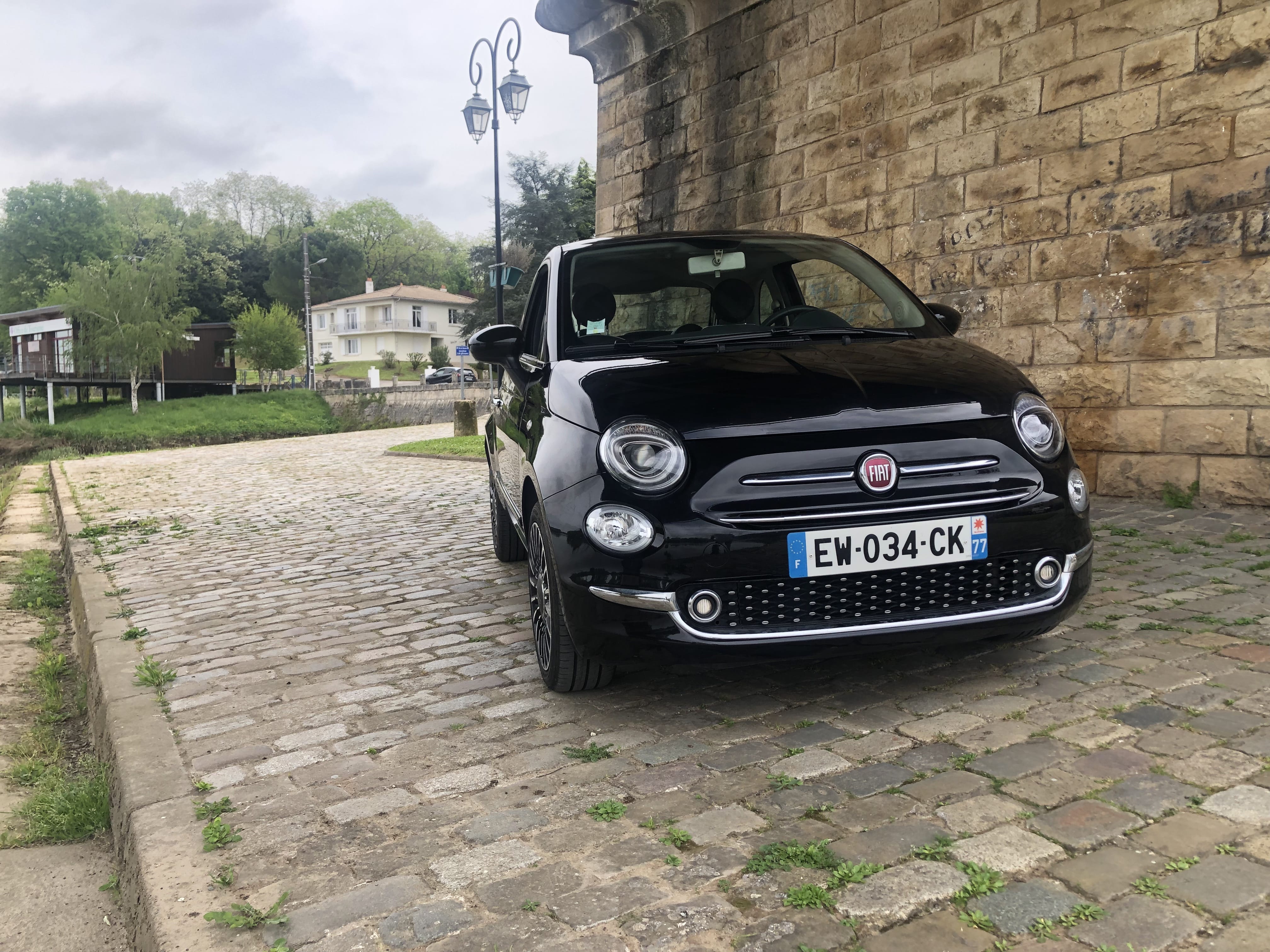 Fiat 500  Louez la Nouvelle Fiat 500 – Citadine Iconique, Économique & Confortable à Bordeaux !