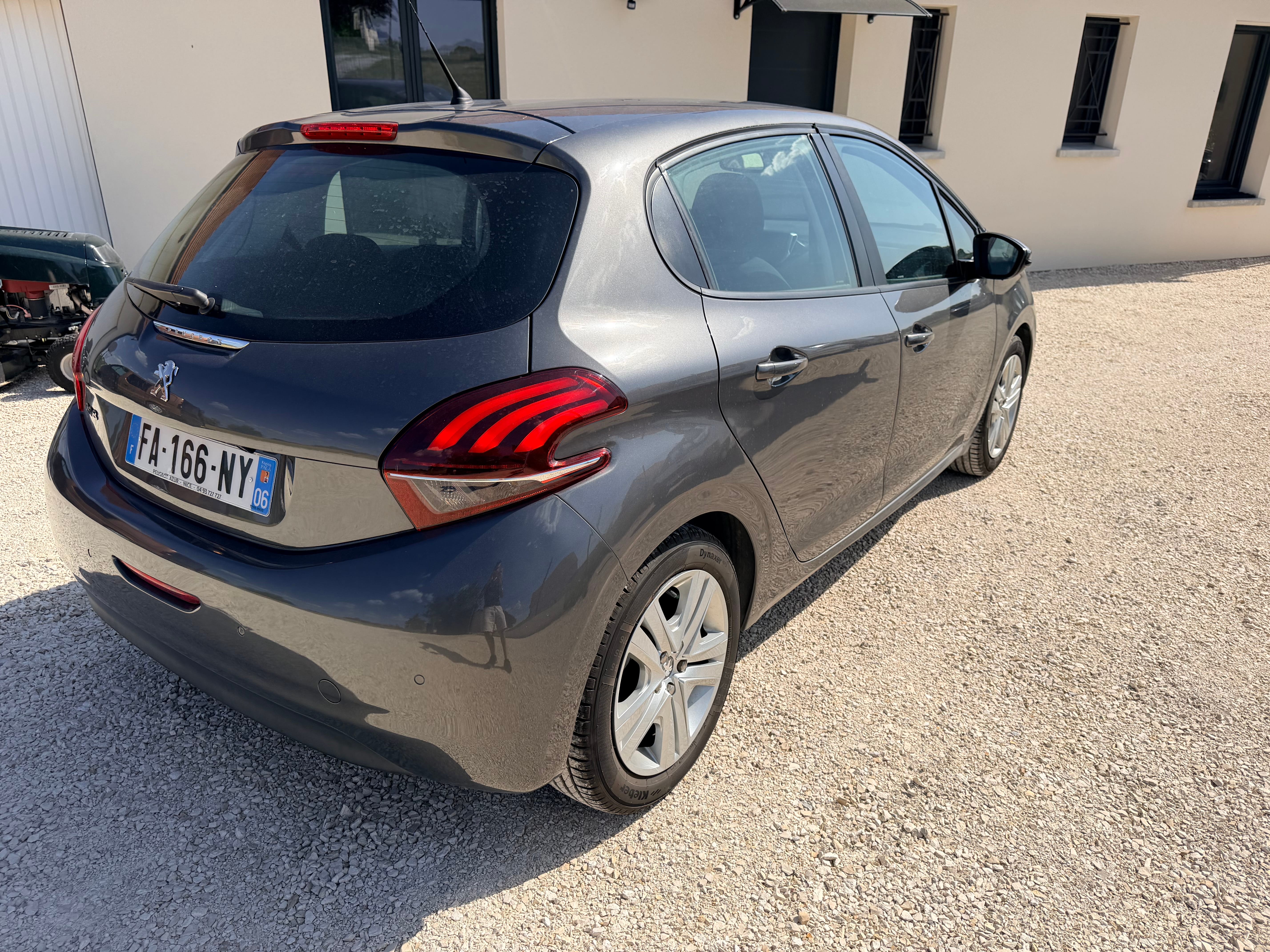 Peugeot 208, 2018, Essence 95