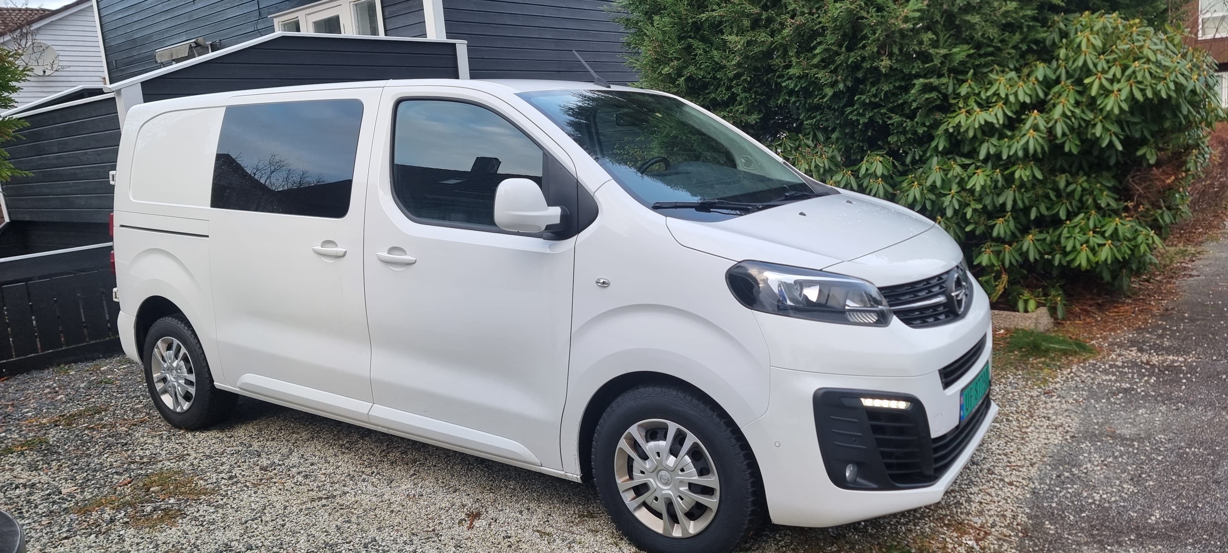 Opel Vivaro with Air conditioning