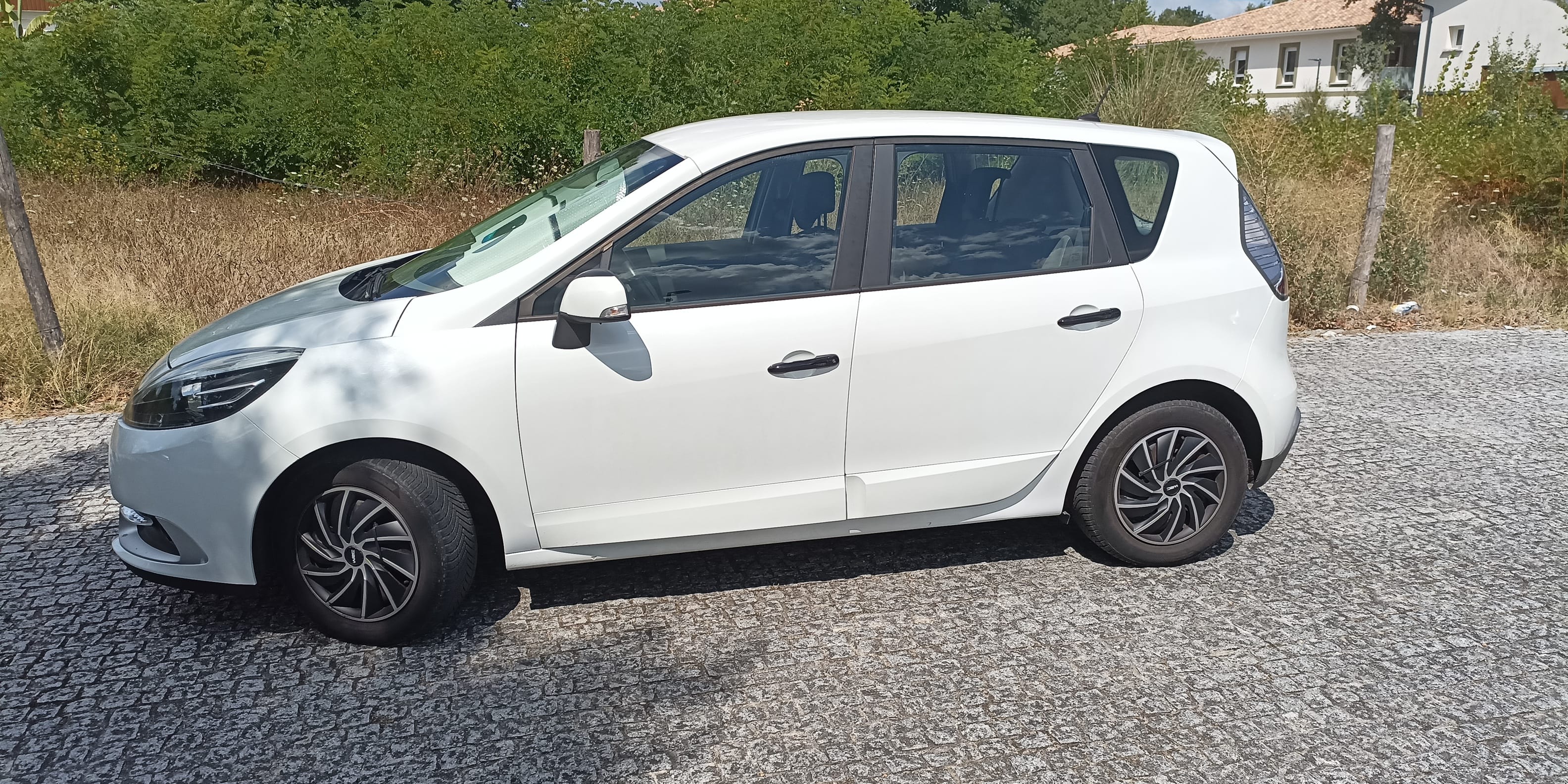 Renault Scenic CLIM 1.5 DCI 110 CH (2) avec Climatisation