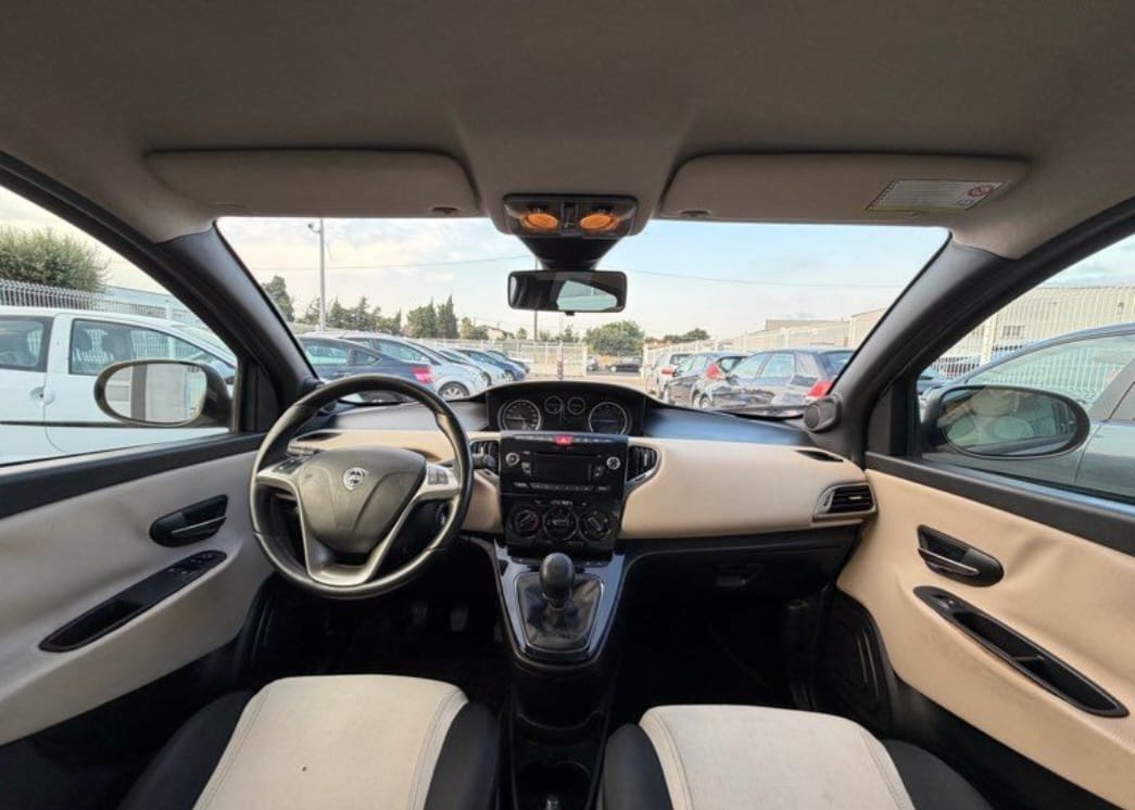 Lancia Ypsilon avec Régulateur de vitesse
