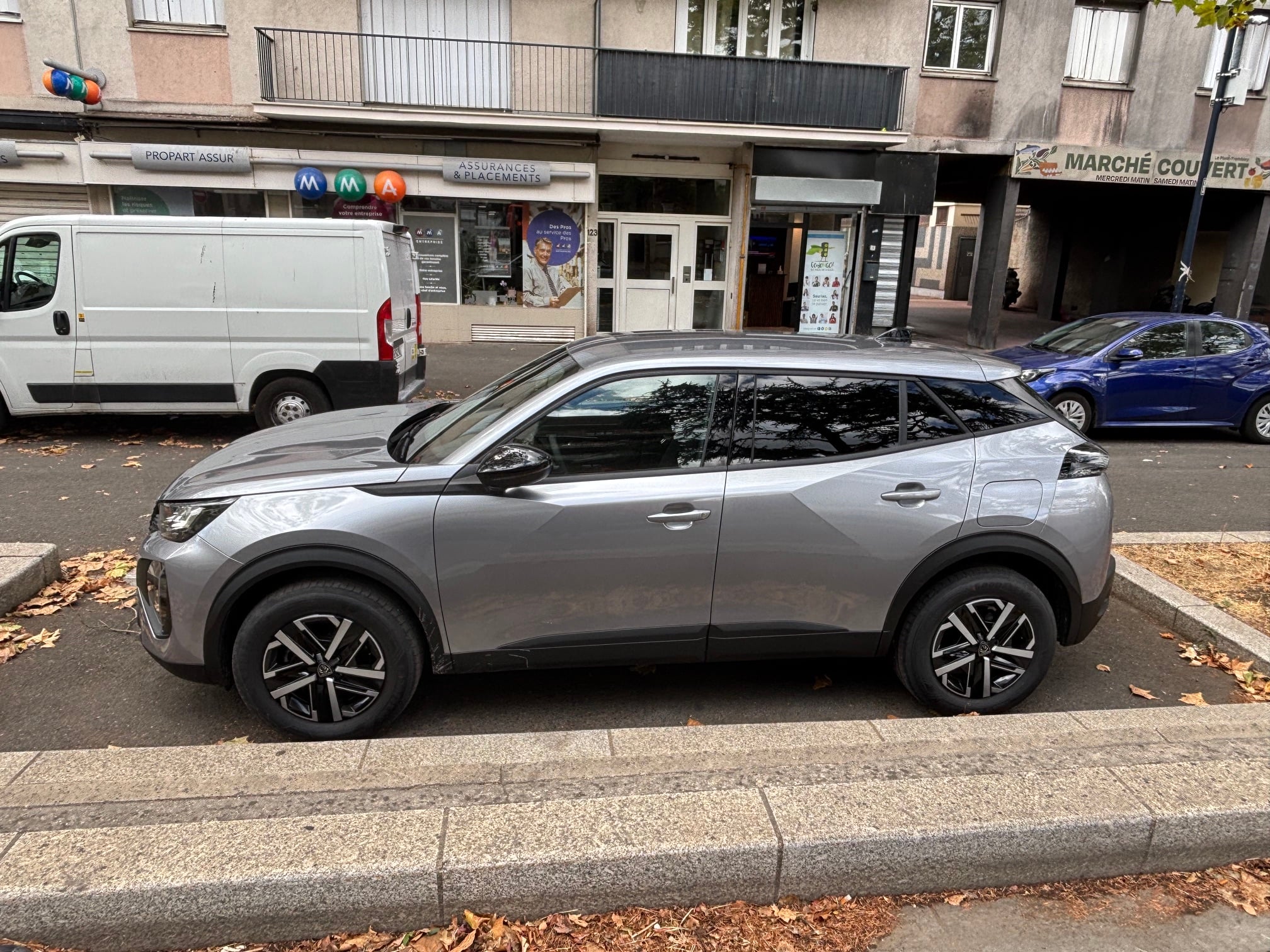 Peugeot 2008 1.2 Hybrid 145ch Business e-DCS6 avec Climatisation