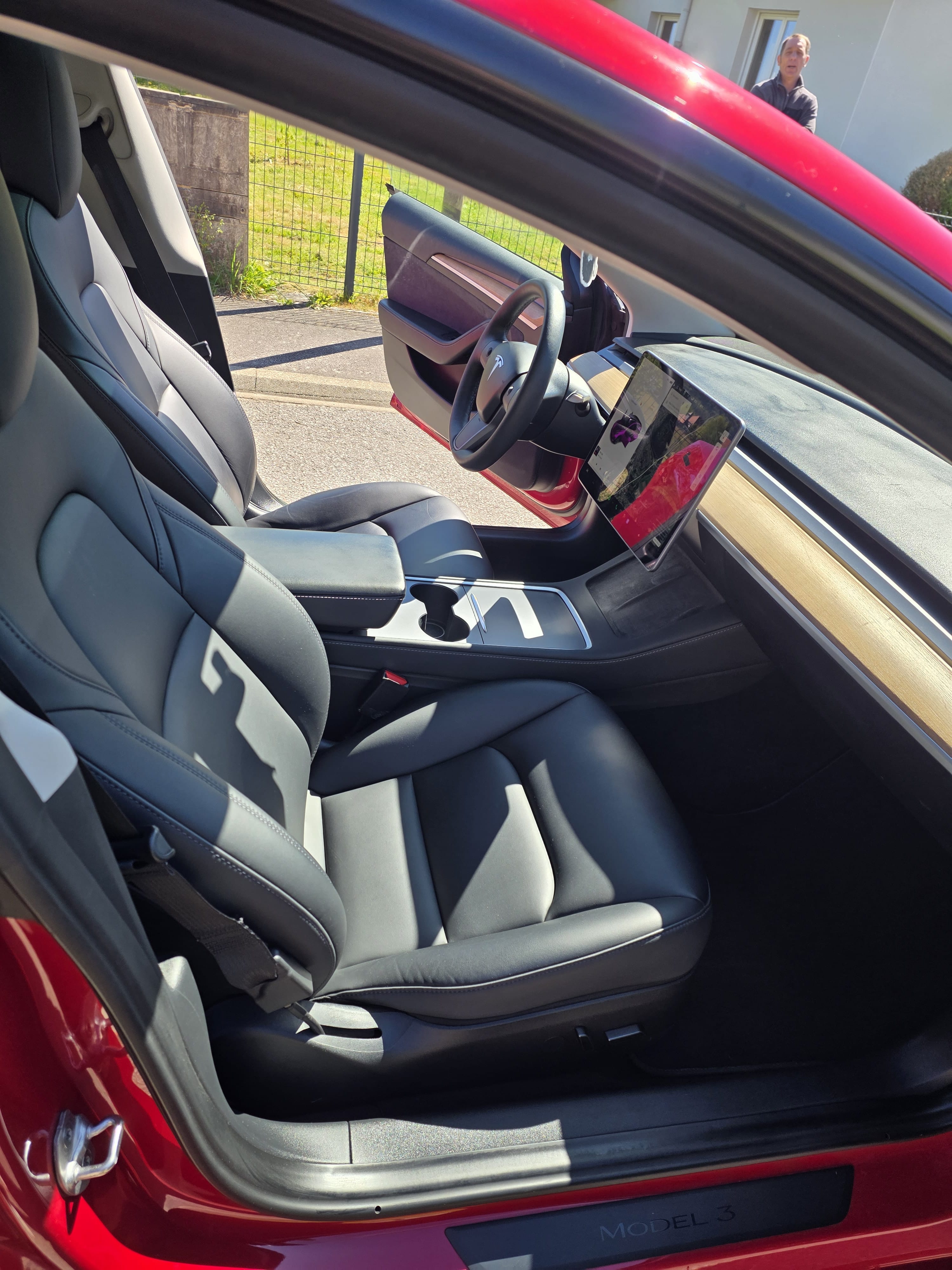 Tesla Model 3 Standard Range Plus avec Siège bébé