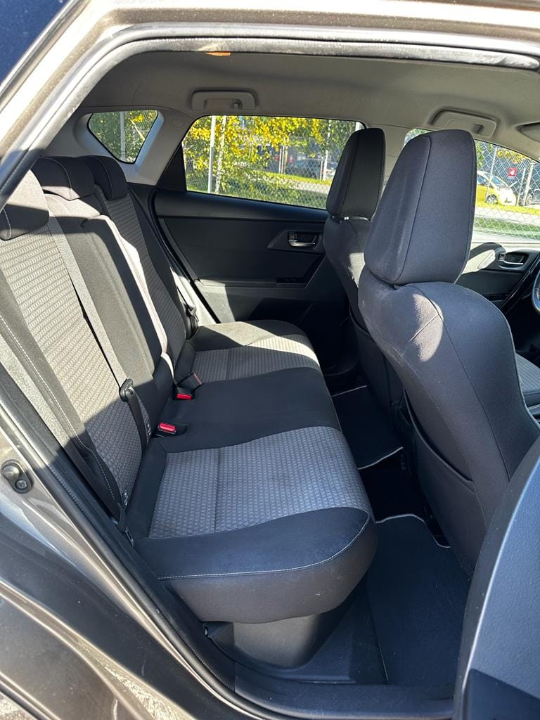 Toyota Auris 1,8 Automat, Bensin, Drivstoffvennlig, inkl Beboerkort sone med Vinterdekk