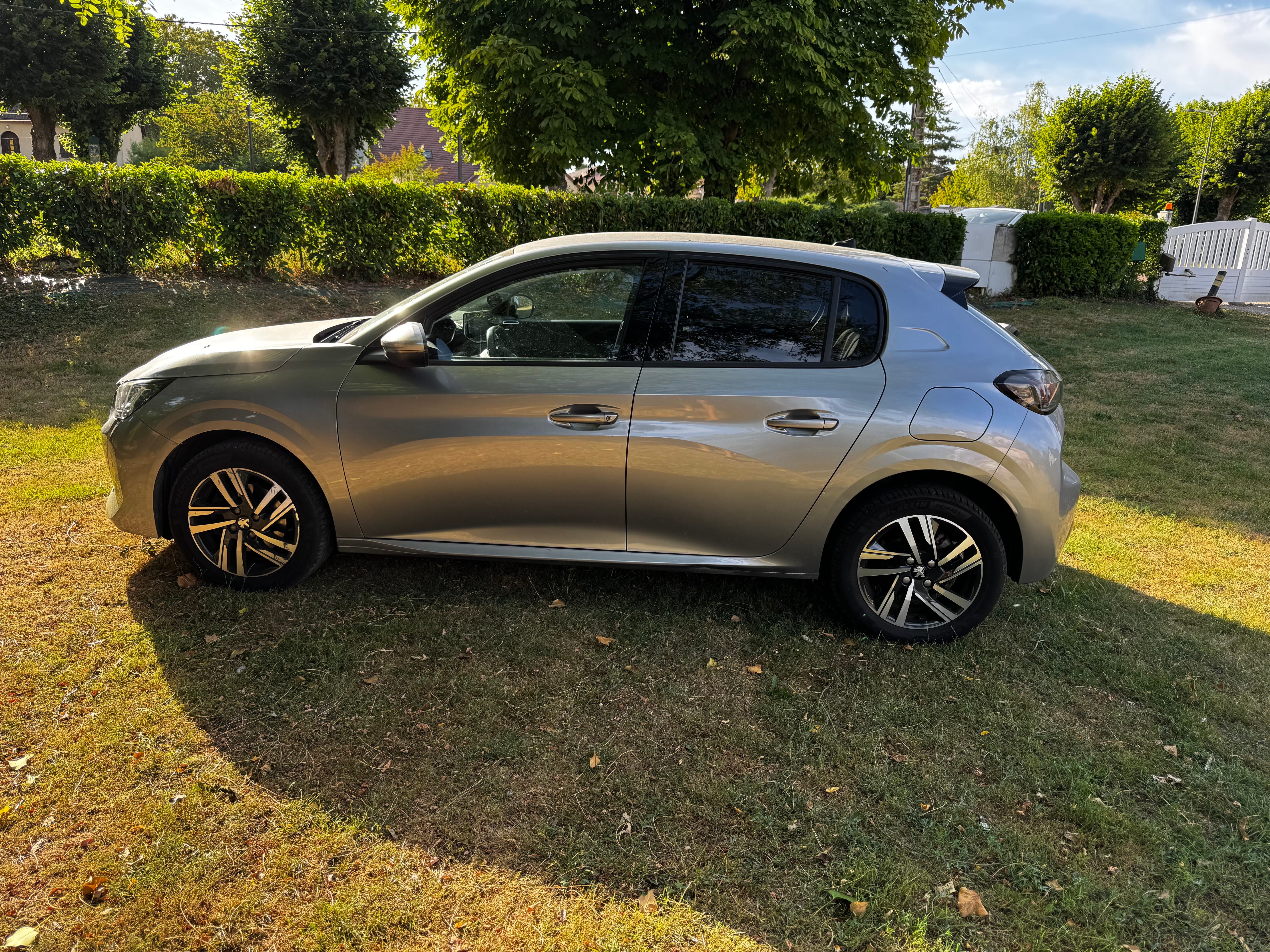 Peugeot 208 avec Climatisation