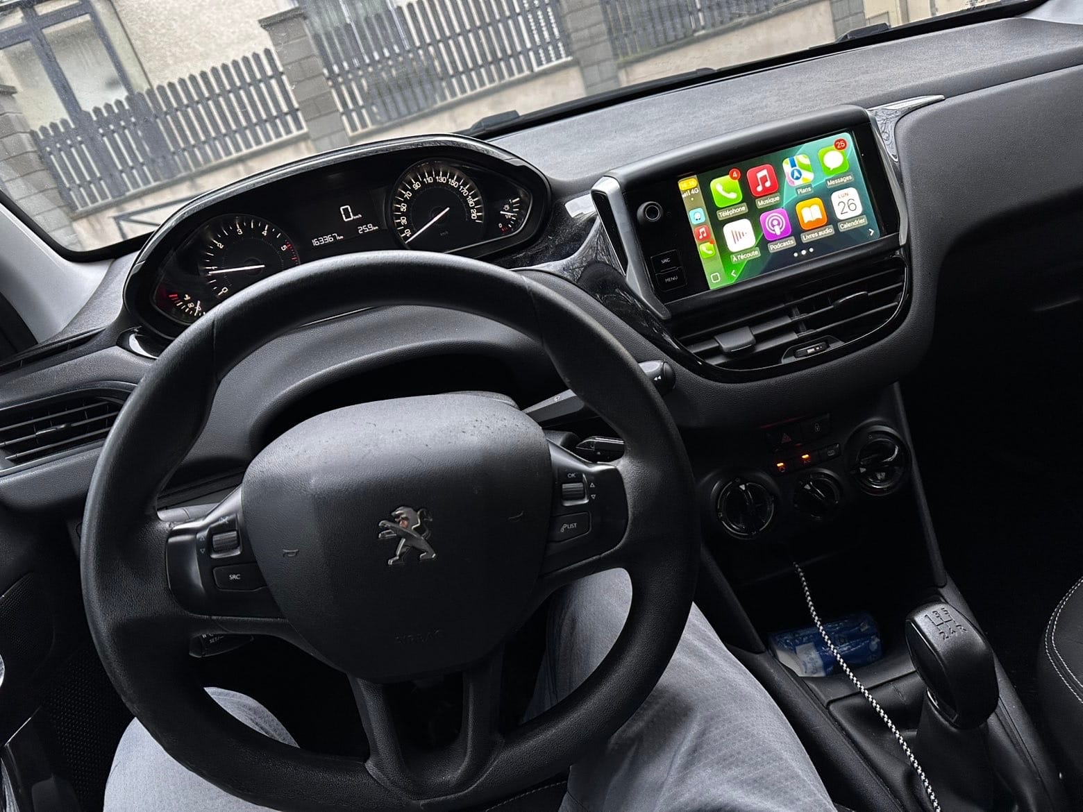 Peugeot 208 avec GPS